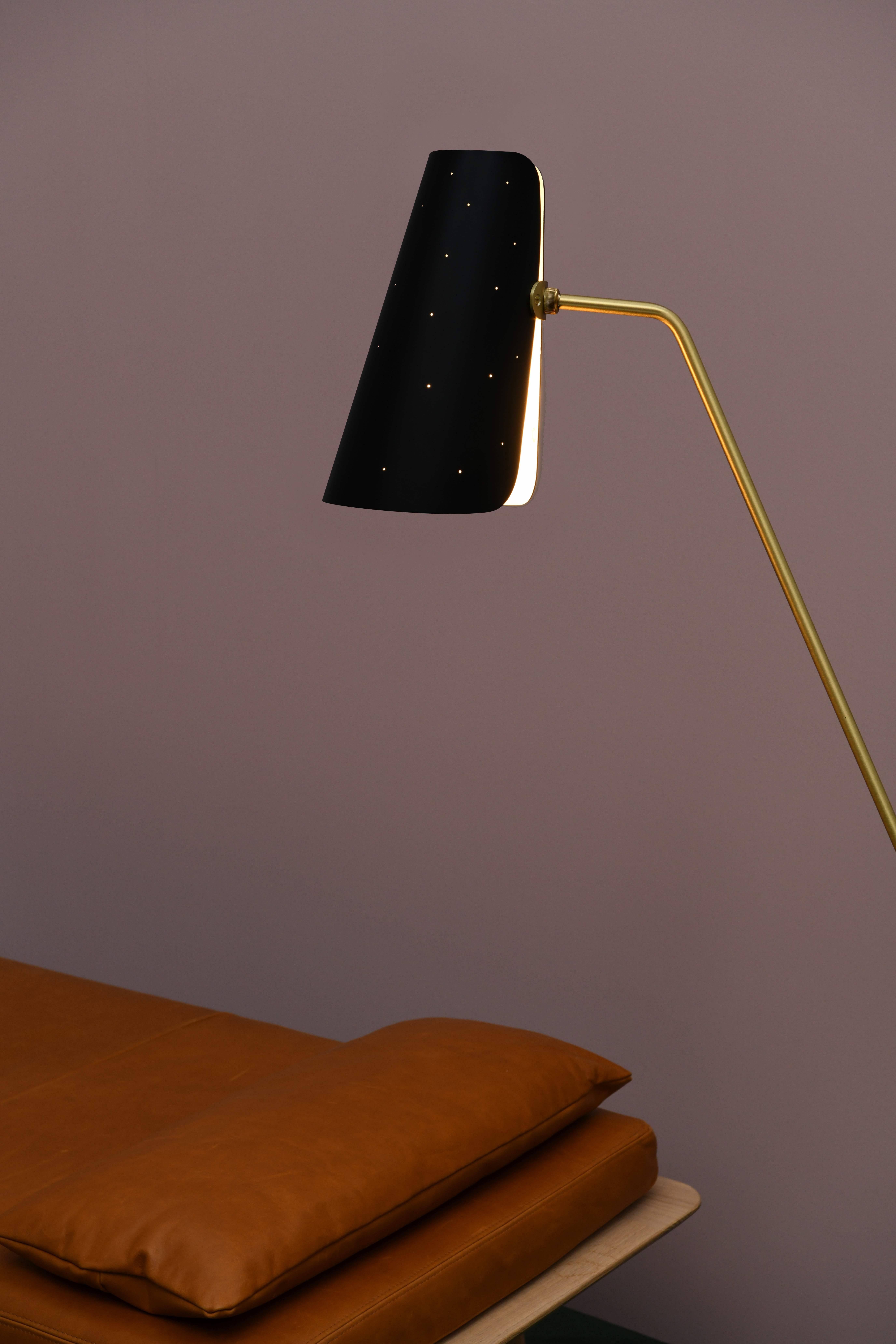 Verstellbare Stehlampe „G21“ von Pierre Guariche für Sammode Studio in Schwarz (Französisch) im Angebot