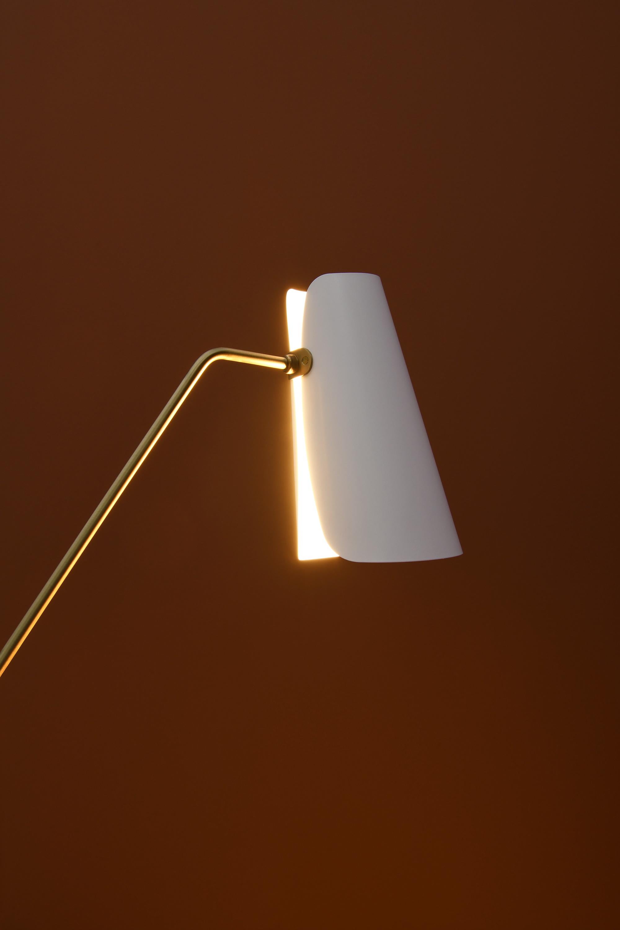 Verstellbare Stehlampe „G21“ von Pierre Guariche für Sammode Studio in Weiß (Französisch) im Angebot