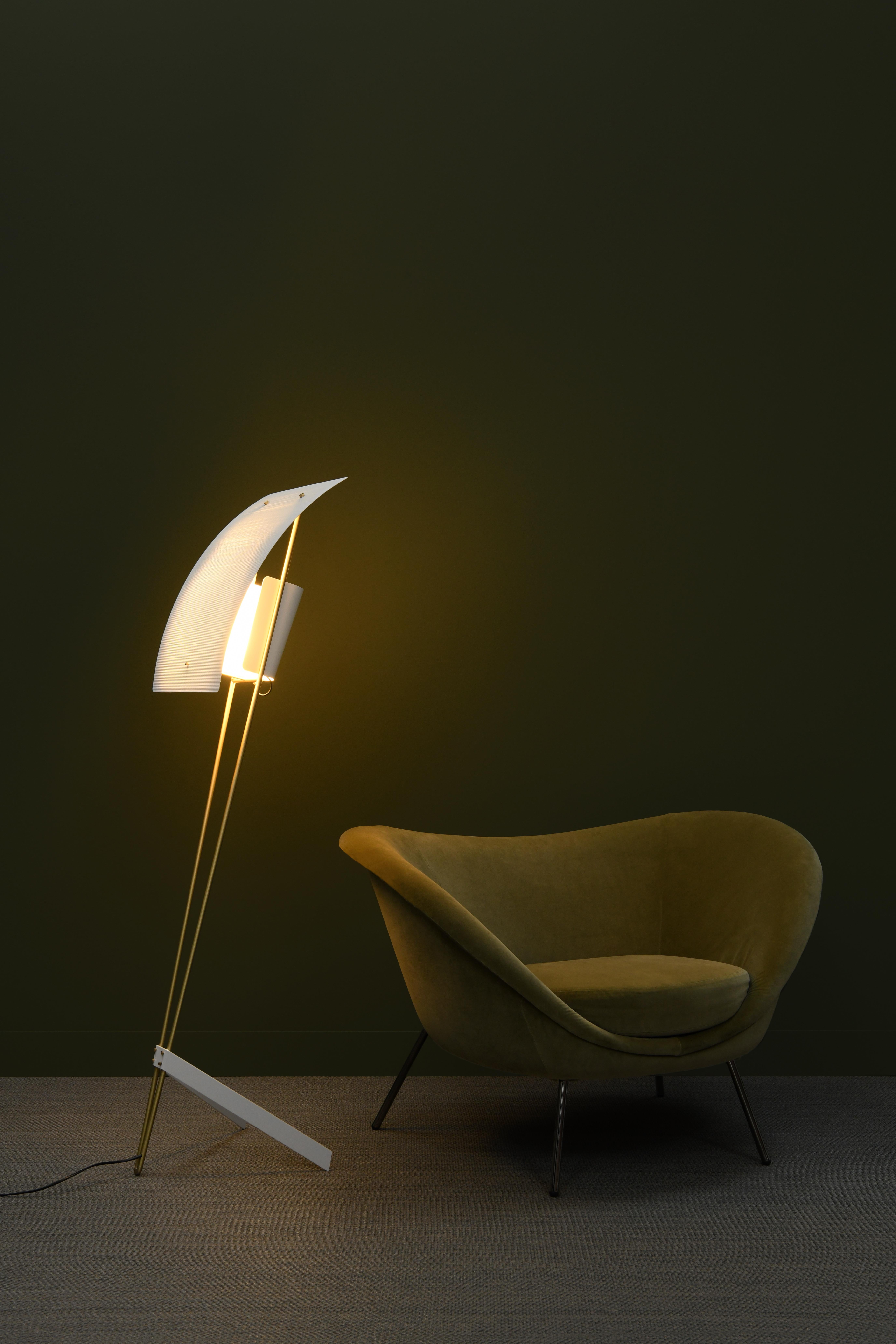 Stehlampe aus Kite in Schwarz und Weiß von Pierre Guariche für Sammode Studio im Angebot 11