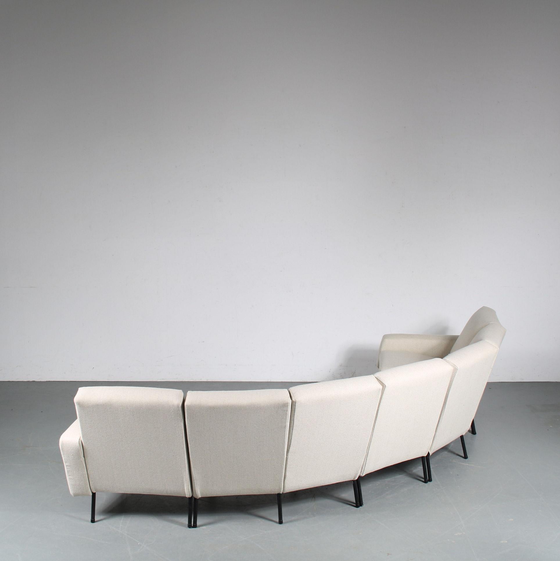 Pierre Guariche “L-10” Sofa for Airborne, France 1950 In Good Condition For Sale In Amsterdam, NL