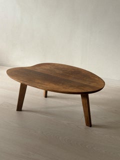 Pierre Guariche, Mesa baja de centro o auxiliar, Galerie MAI, Francia, c. 1950