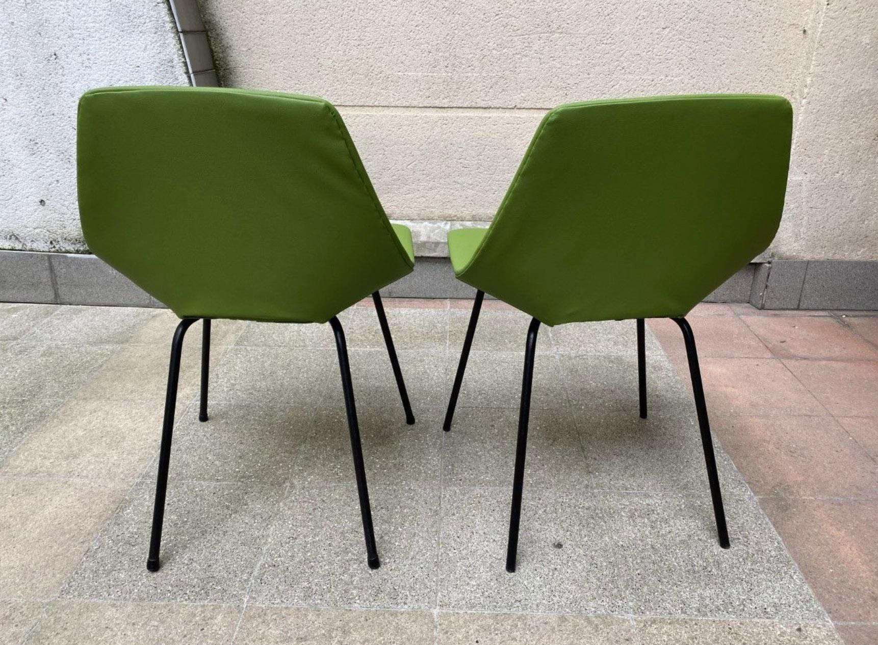 Mid-20th Century Pierre Guariche, Pair of Chairs Model Tonneau For Sale