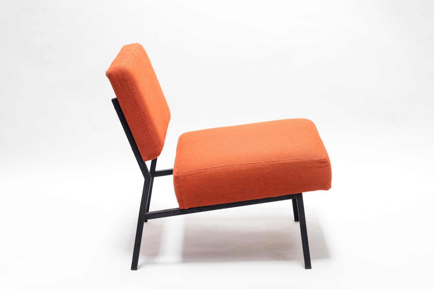 French Pierre Guariche, Pair of Fireside Chairs in Black Lacquered Metal and Orange Fab