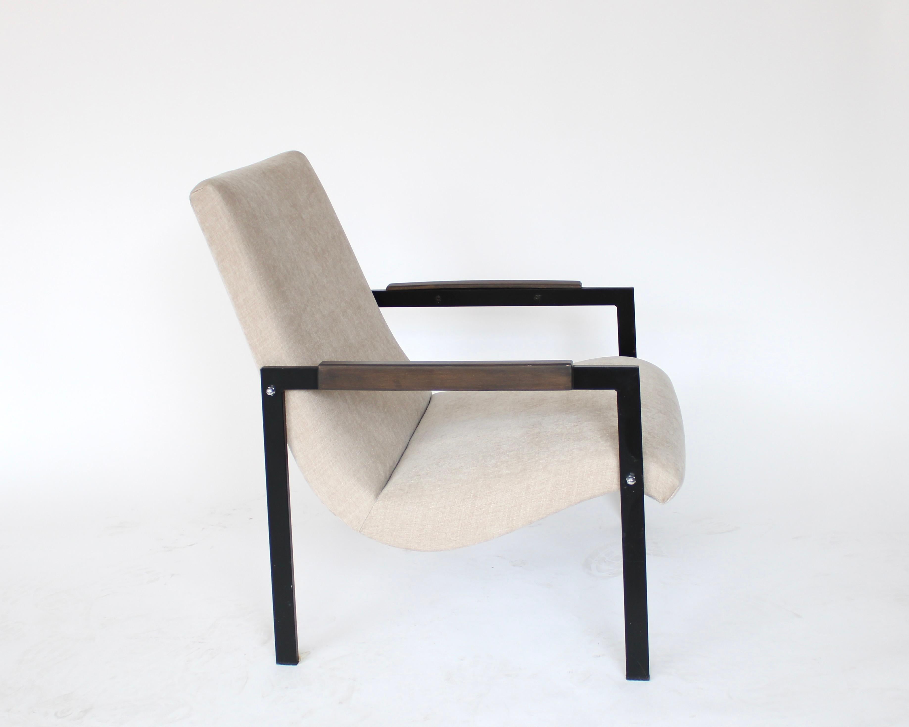 Paire de fauteuils de salon français Pierre Guariche, vers 1960 pour ARP Bon état - En vente à Chicago, IL