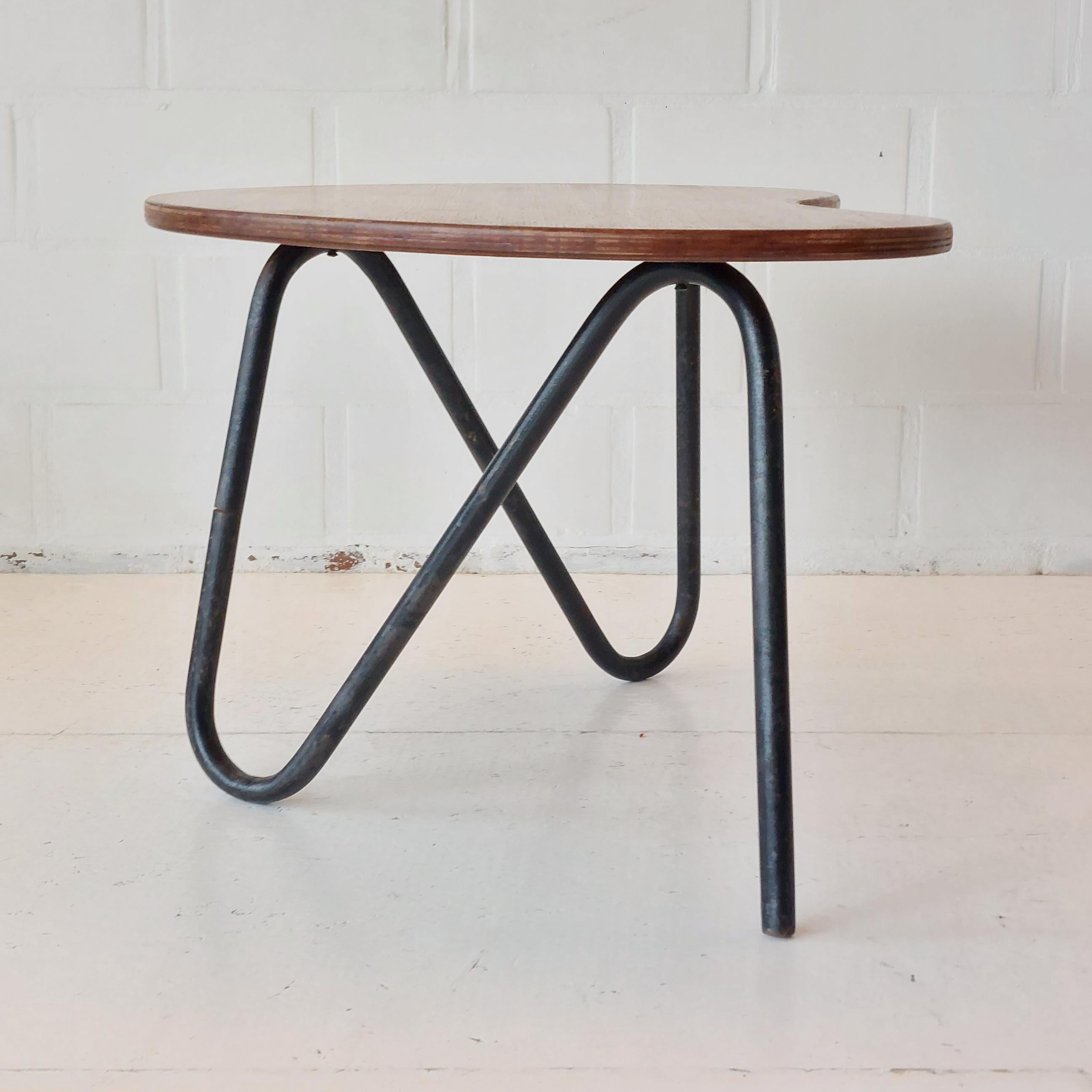 Pierre Guariche Prefacto Side Table for Trefac Meurop, circa 1950s, France For Sale 1