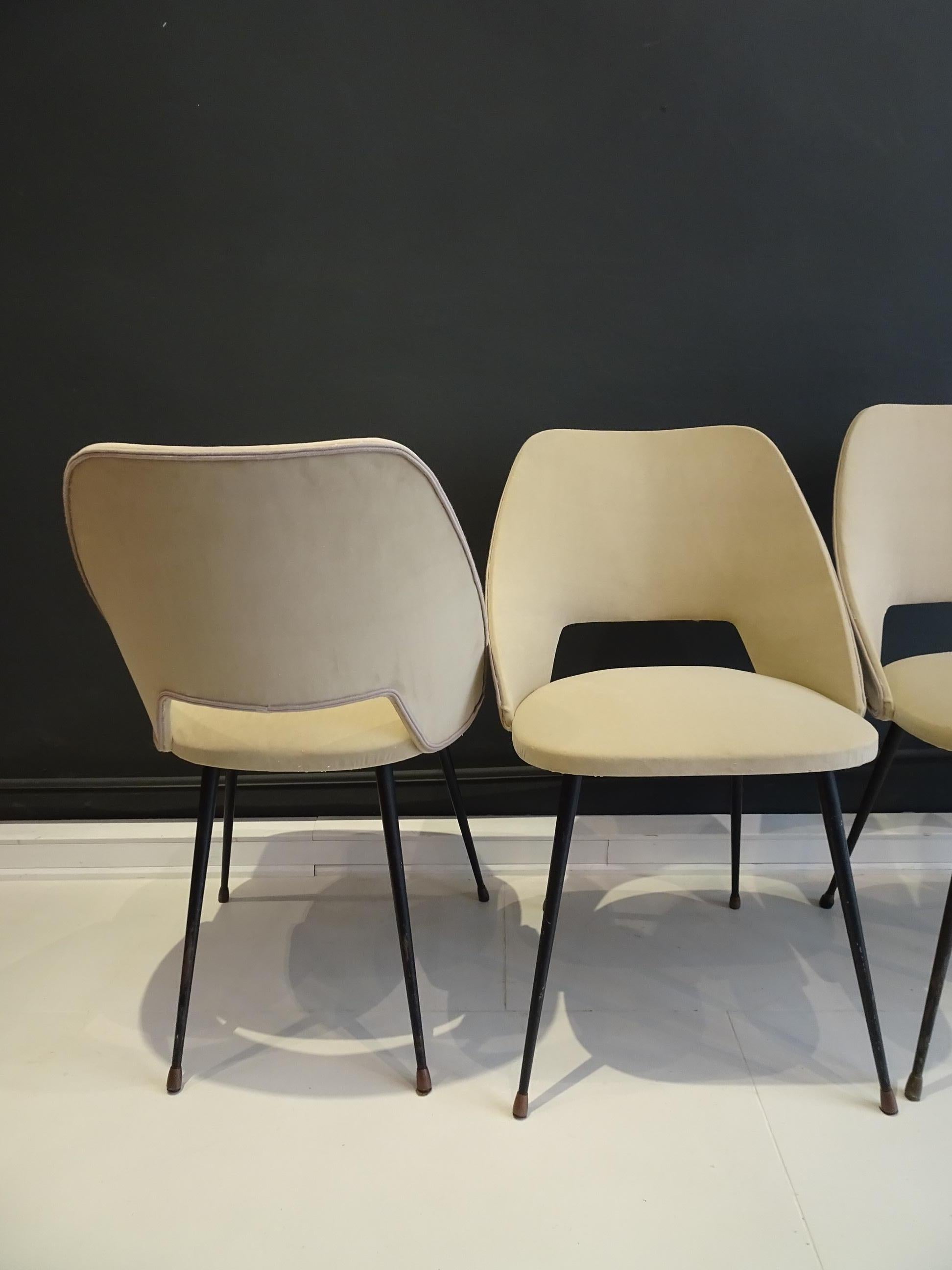 Metal Pierre Guariche Serie of 4 Chairs Model 