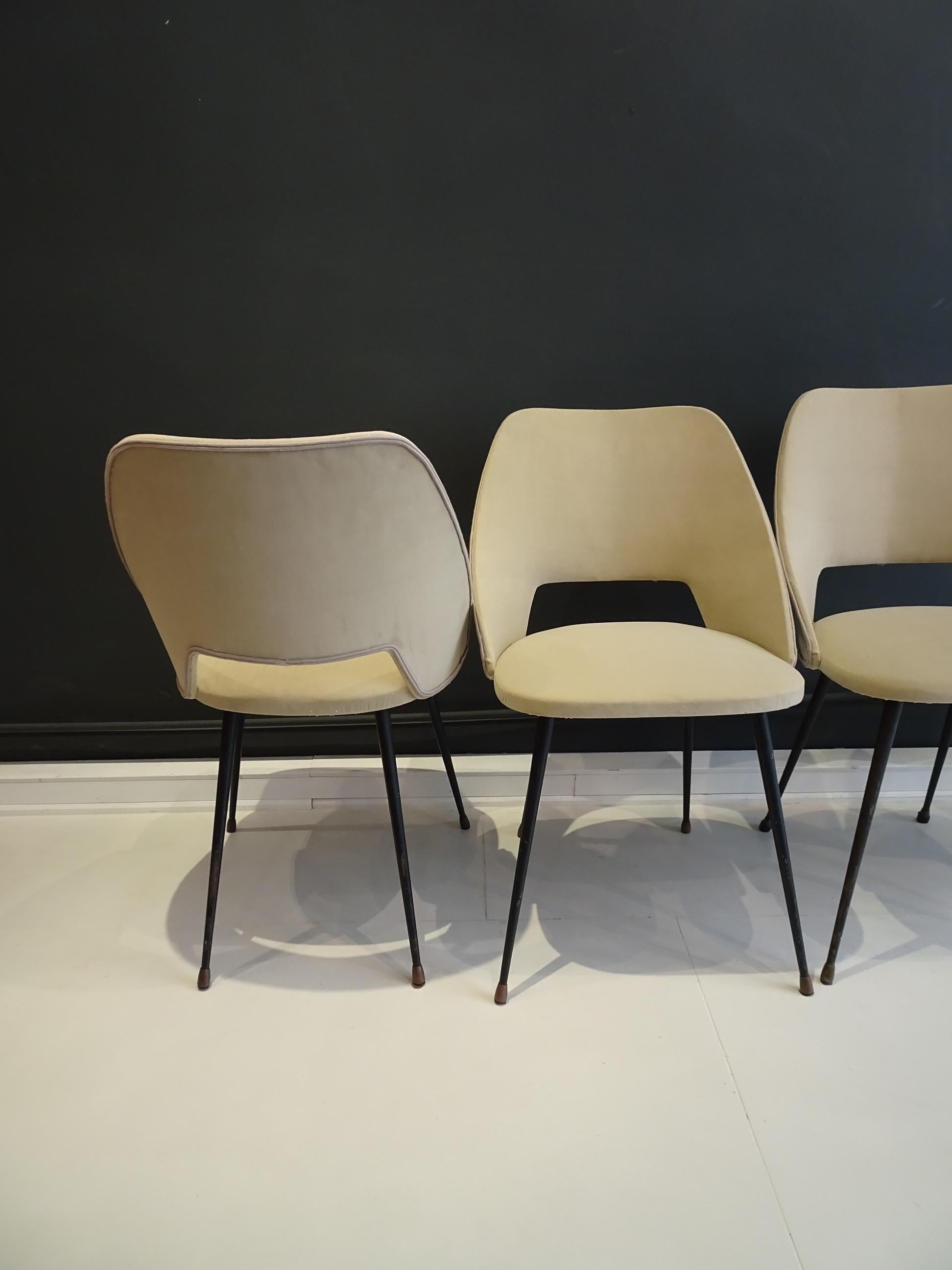 Pierre Guariche Serie of 4 Chairs Model 