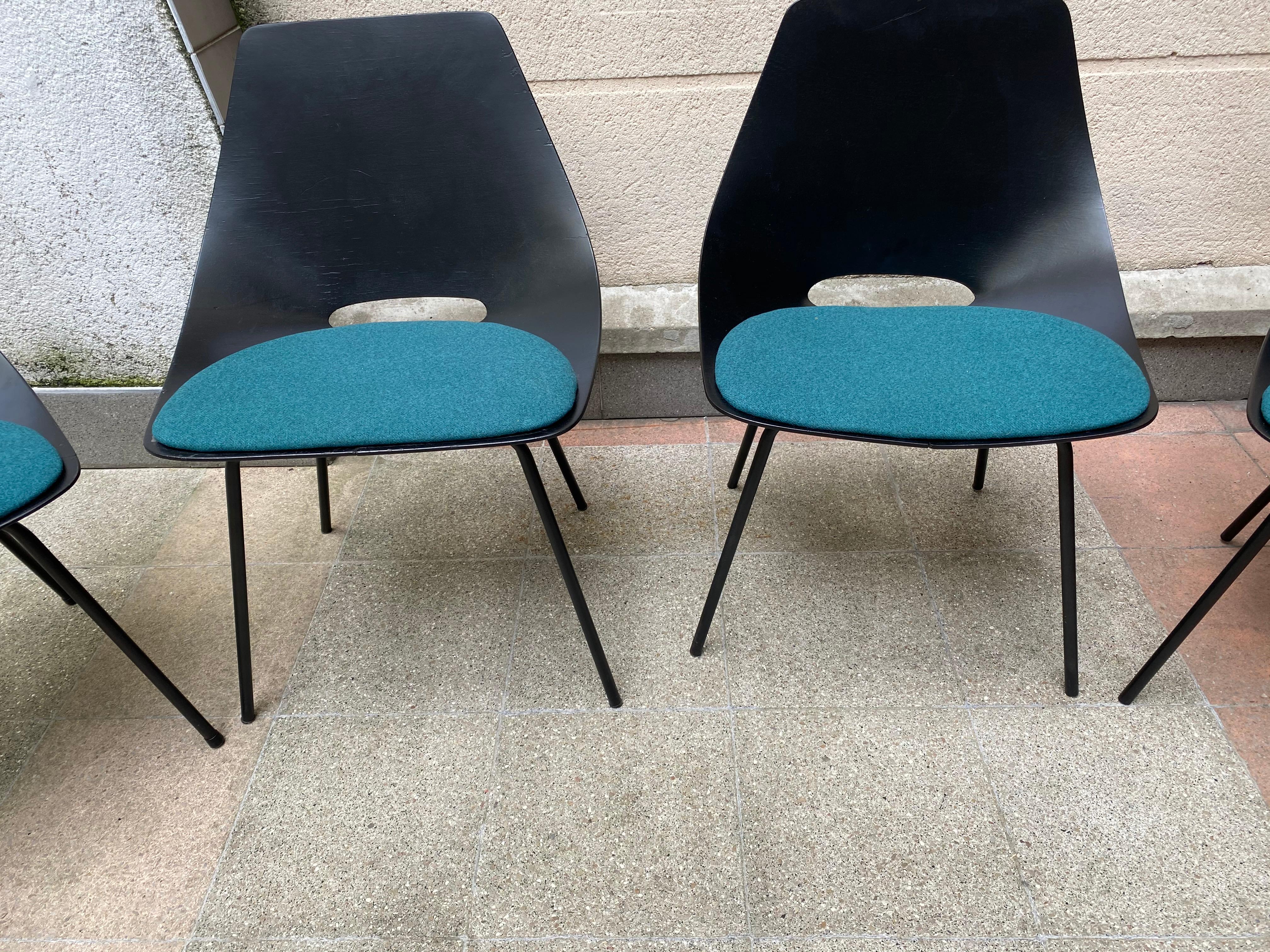 Pierre Guariche
Set of 4 chairs model Tonneau
Black stained wood, black lacquered metal and blue qvadrat fabric
Steiner Edition,
circa 1955
Measures: H 77 x W 52 x D 47
From the collection pierre Bergé
Restored to new
1600 Euros the 4
2