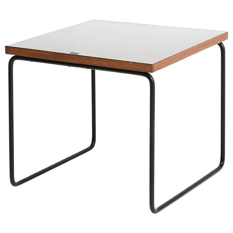 Pierre Guariche Metal and wood Square French Mid-Century Side Table For Sale 1