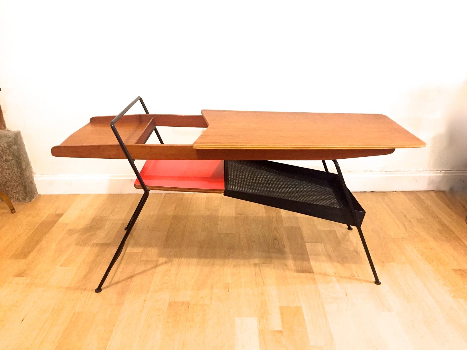 Pierre Guariche Style Coffee Table, Italy, 1950 In Good Condition For Sale In Madrid, ES