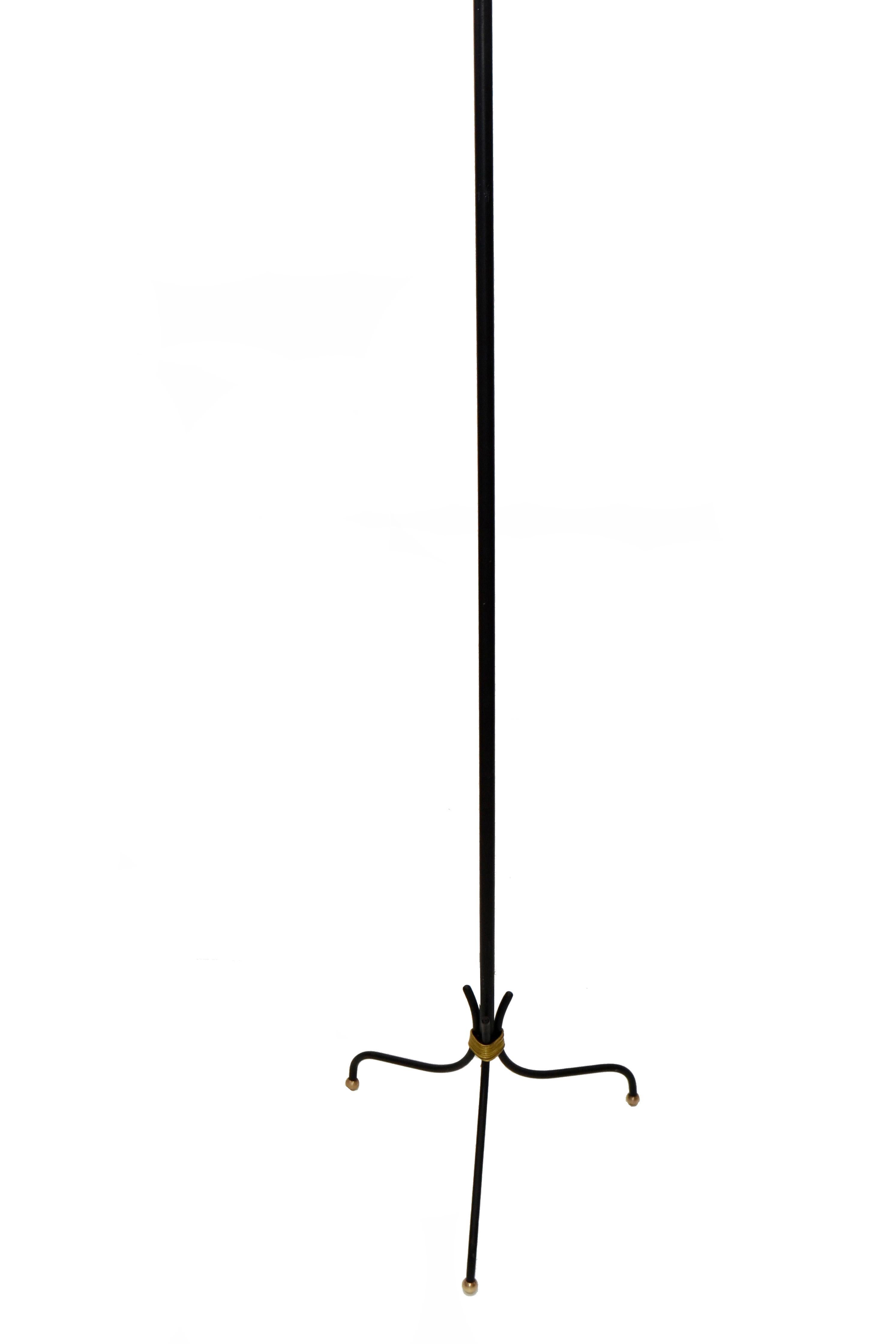 Pierre Guariche Style French Mid-Century Modern Wrought Iron & Brass Floor Lamp In Good Condition In Miami, FL
