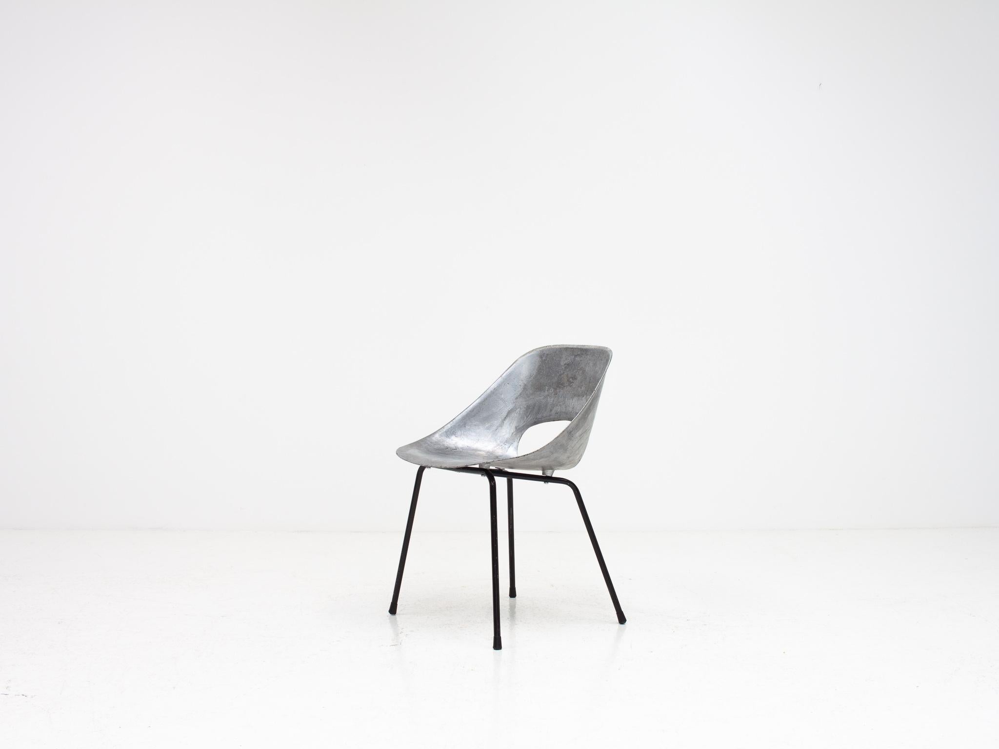 Pierre Guariche Tulip Chair, Cast Aluminum, Steiner Meubles, Paris, 1954 7