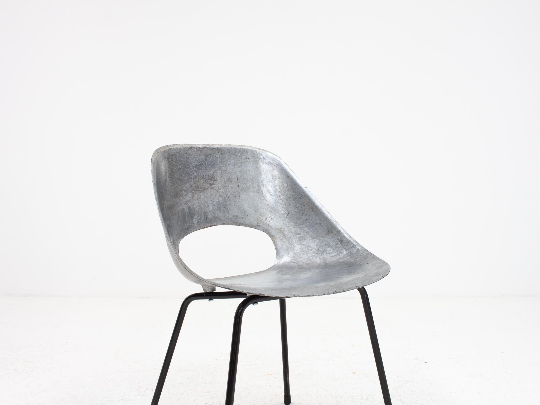 Pierre Guariche Tulip Chair, Cast Aluminum, Steiner Meubles, Paris, 1954 9