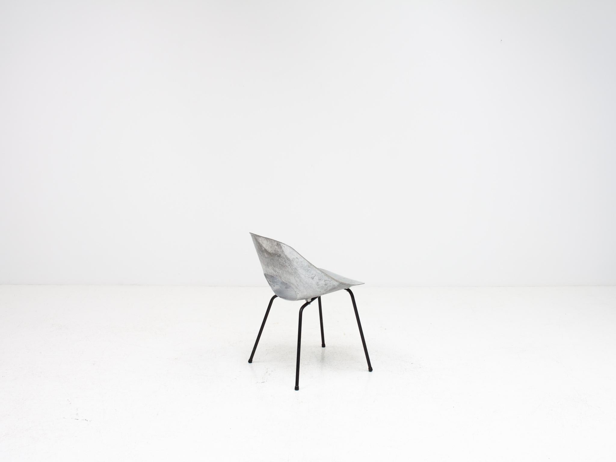 Pierre Guariche Tulip Chair, Cast Aluminum, Steiner Meubles, Paris, 1954 In Good Condition For Sale In London Road, Baldock, Hertfordshire