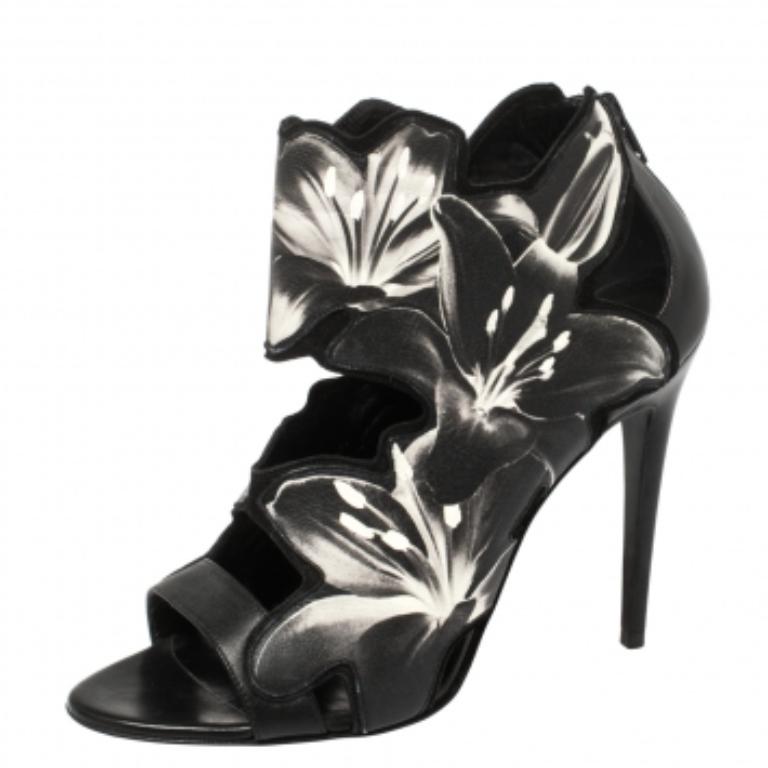 Pierre Hardy Black Lily Print Leather Booties Size 38.5 For Sale 1