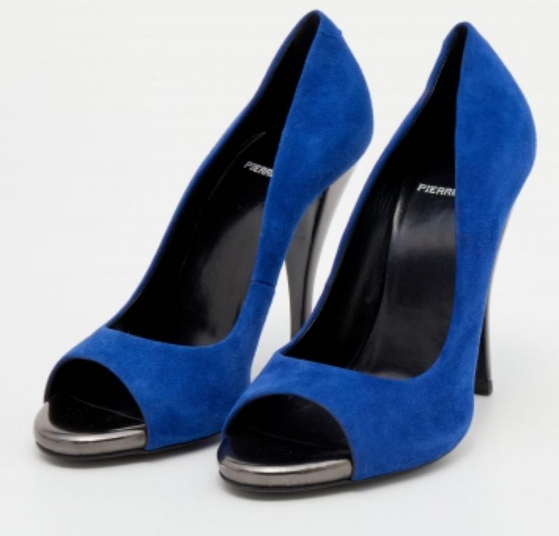Pierre Hardy, décolleté in pelle scamosciata blu con punta aperta, taglia 39 In condizioni ottime in vendita a Dubai, Al Qouz 2