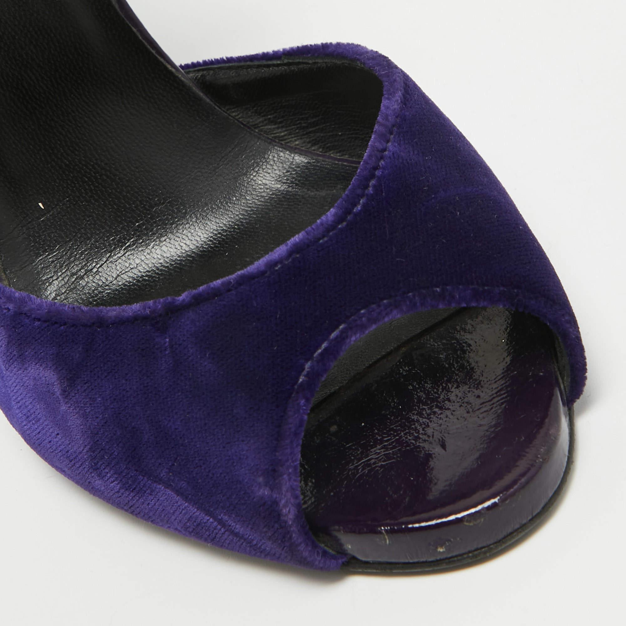 Pierre Hardy Sandali con cinturino alla caviglia in velluto blu misura 38,5 in vendita 3