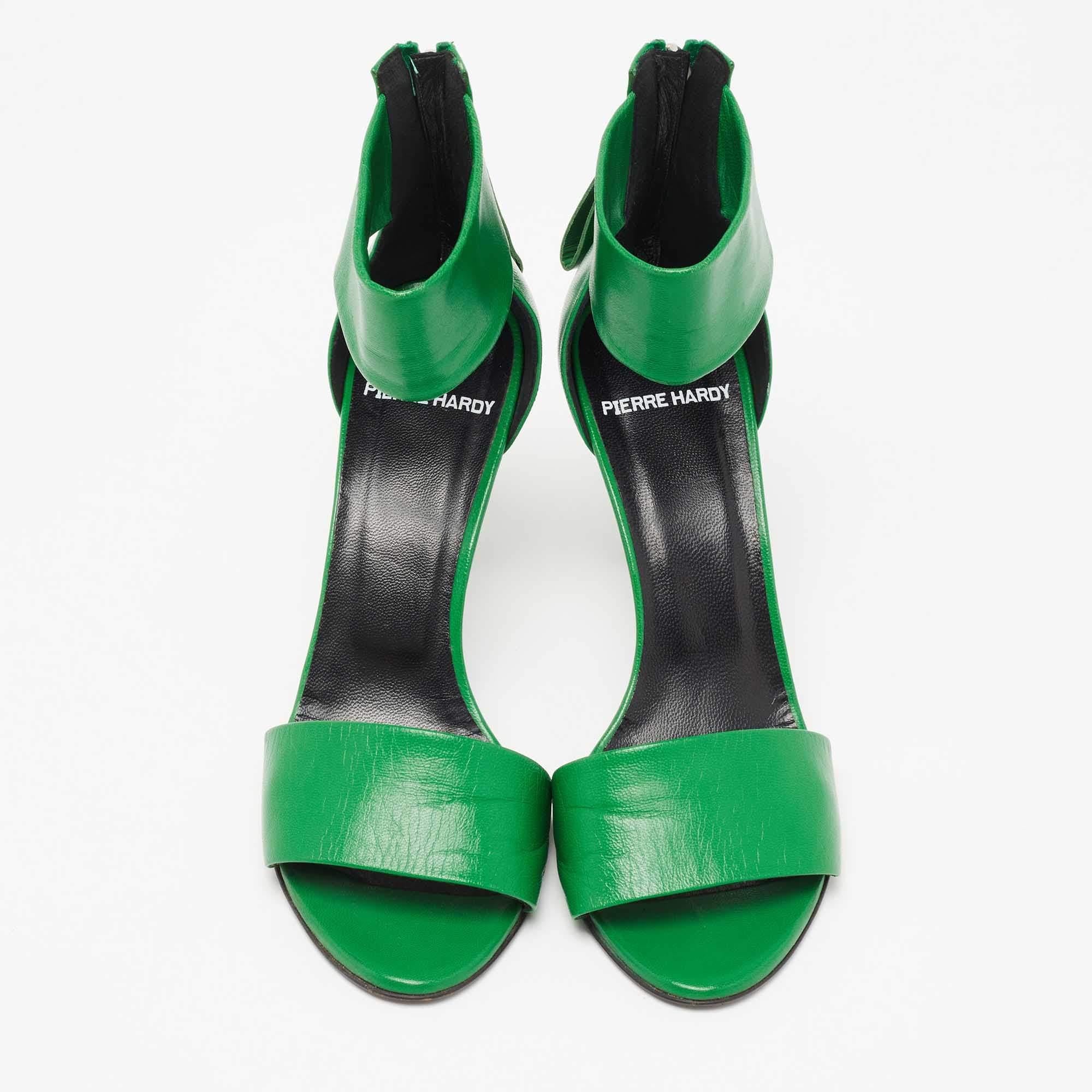 Pierre Hardy Green Leather Ankle-Strap Sandals Size 38 In Good Condition For Sale In Dubai, Al Qouz 2