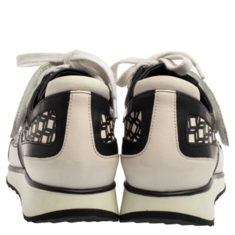 Pierre Hardy Monochrome Leather And Printed Python Low Top Sneakers Size 39 In Good Condition For Sale In Dubai, Al Qouz 2