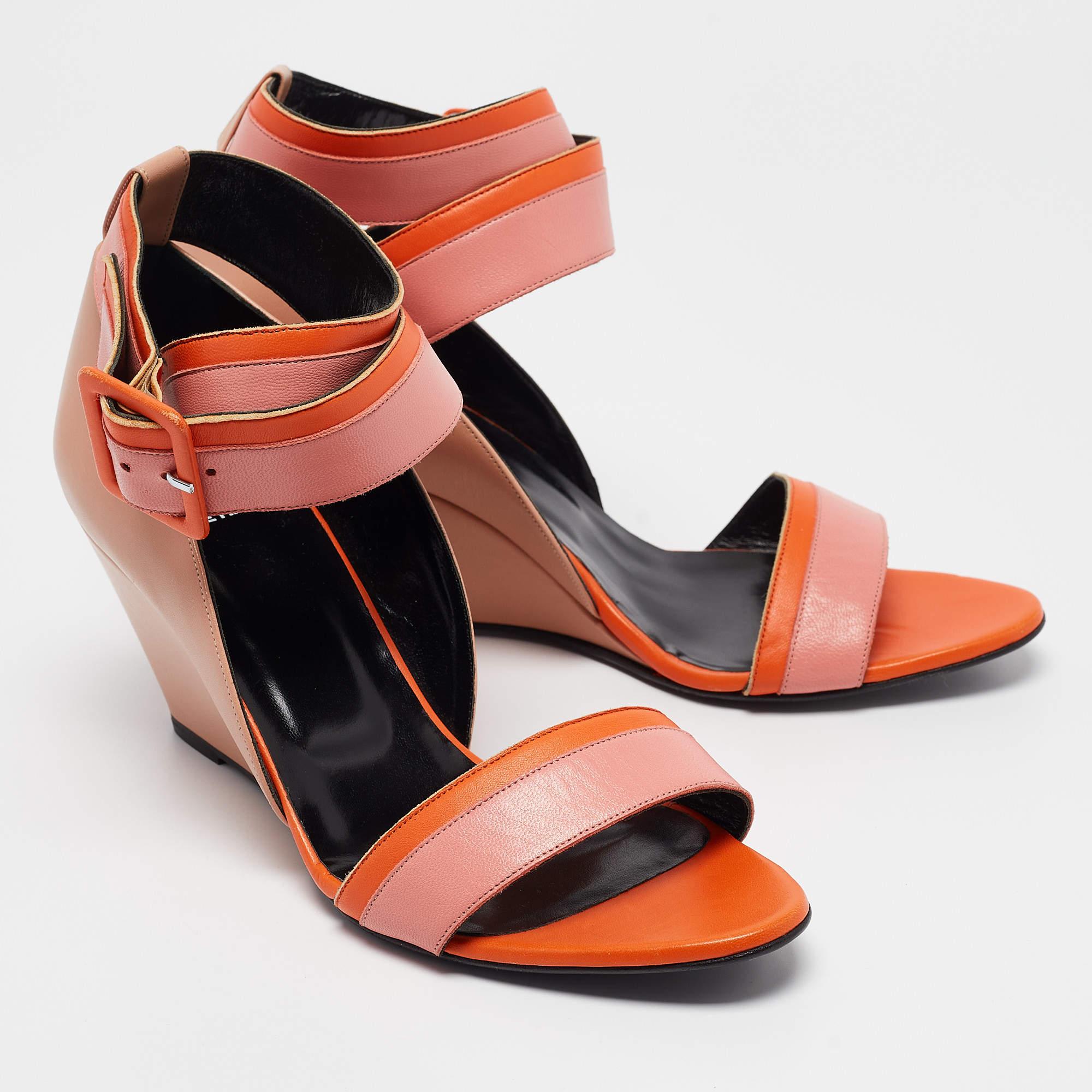 PIERRE HARDY Multicolor Leather Wedge Sandals Size 40 In Excellent Condition For Sale In Dubai, Al Qouz 2