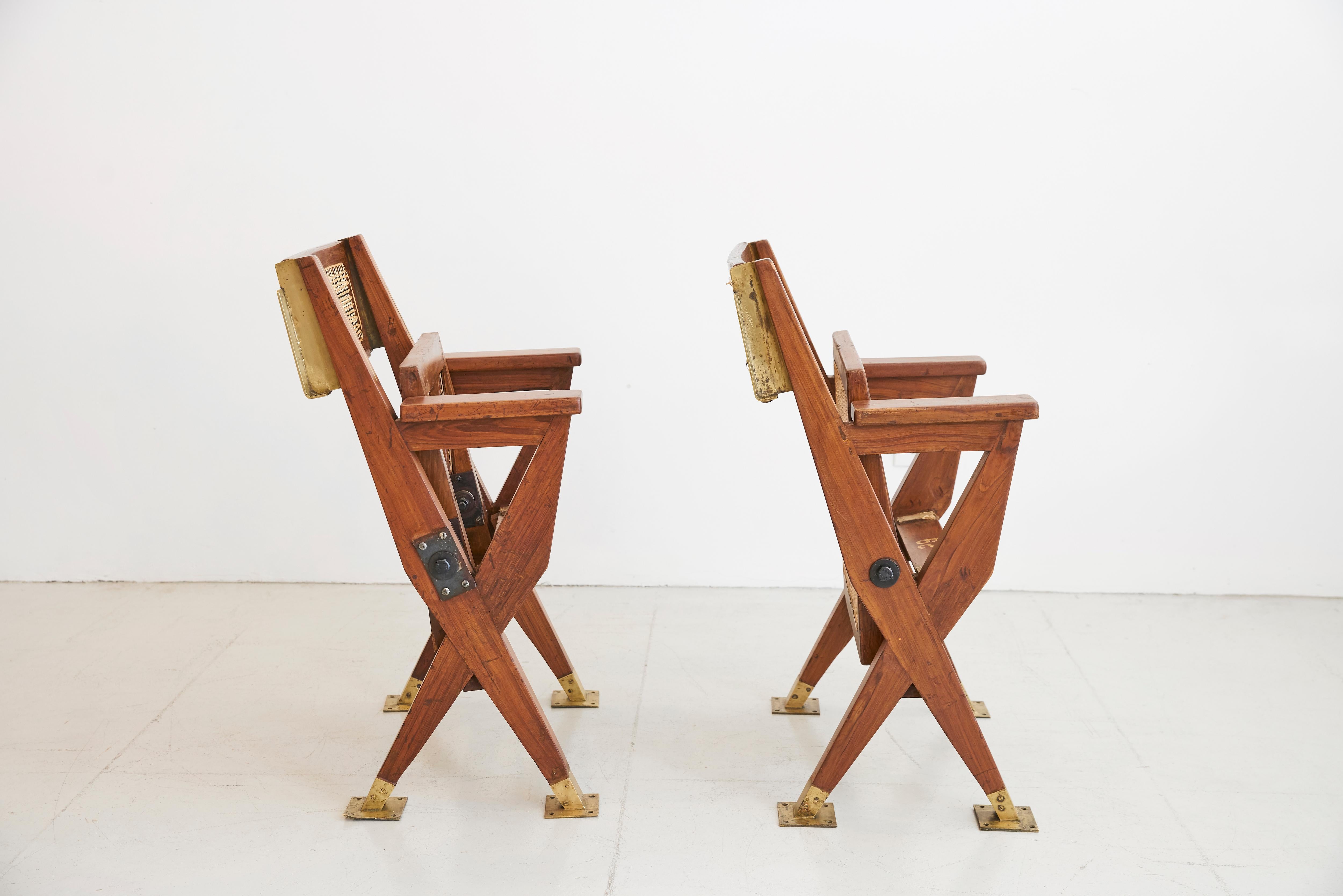 Stühle von Pierre Jeanneret (Französisch)