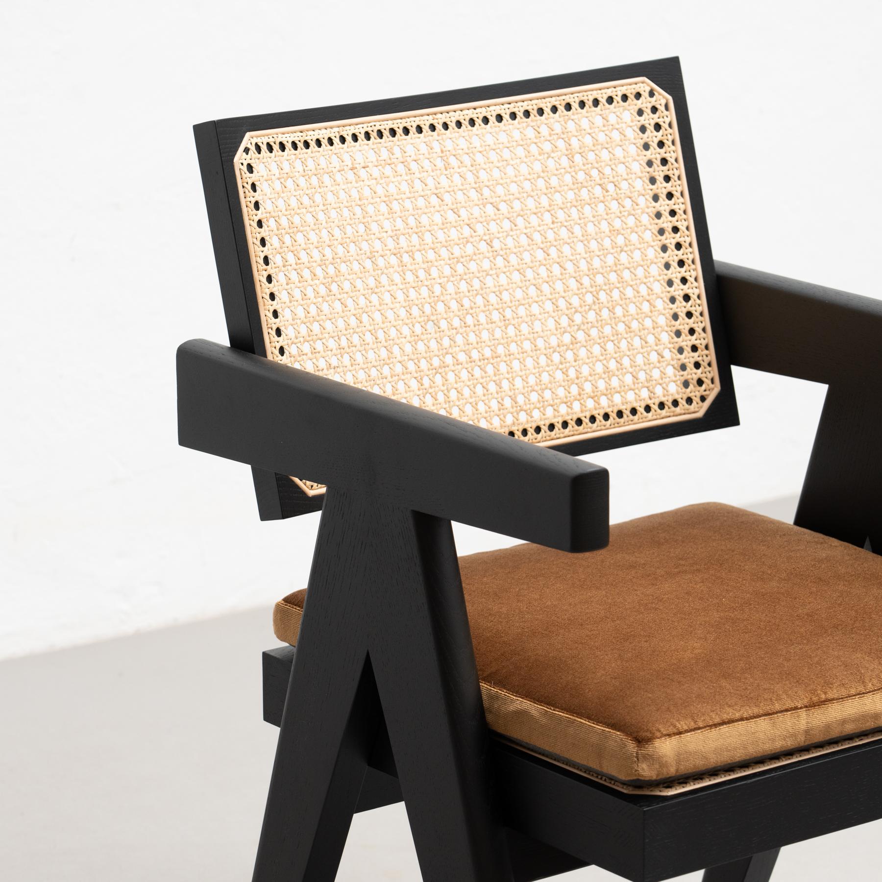 Pierre Jeanneret 051 Silla de oficina Capitol Complex con cojín by Cassina en venta 4