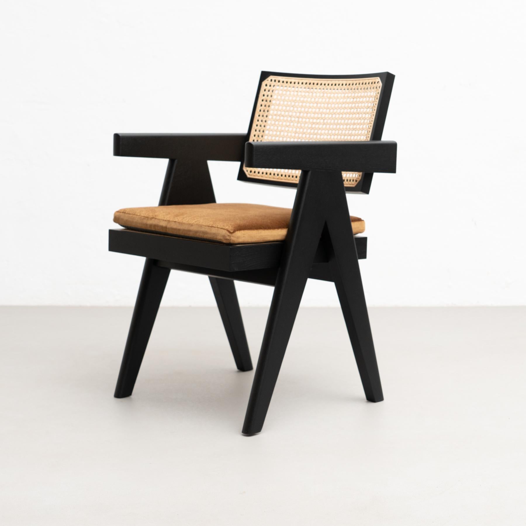 Pierre Jeanneret 051 Silla de oficina Capitol Complex con cojín by Cassina en venta 6