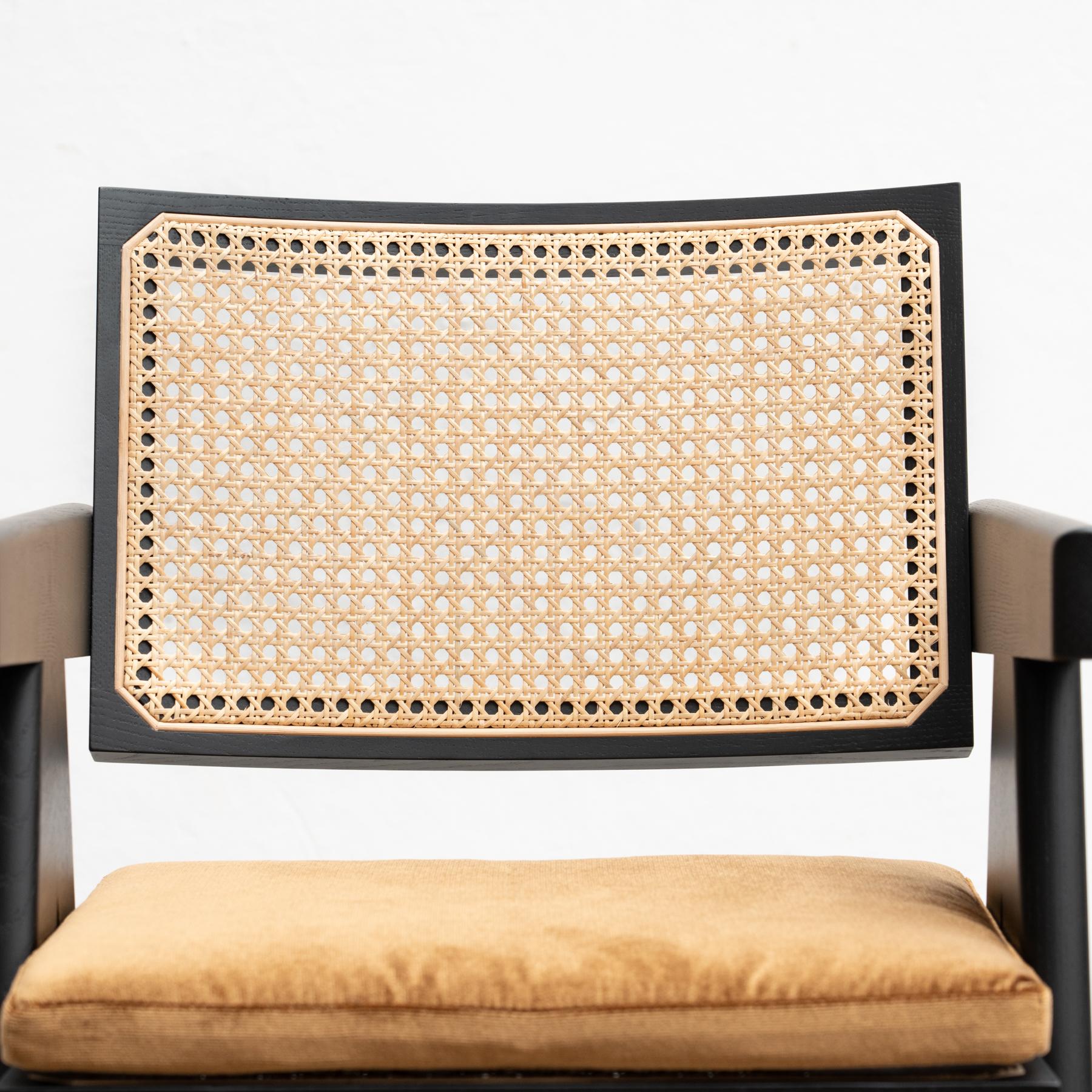 Pierre Jeanneret 051 Silla de oficina Capitol Complex con cojín by Cassina en venta 10