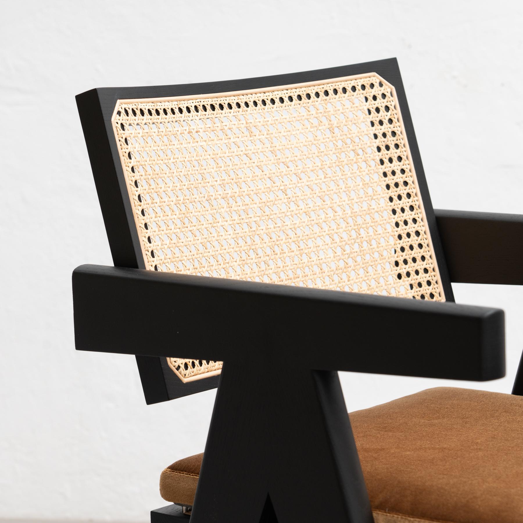 Pierre Jeanneret 051 Silla de oficina Capitol Complex con cojín by Cassina Italiano en venta