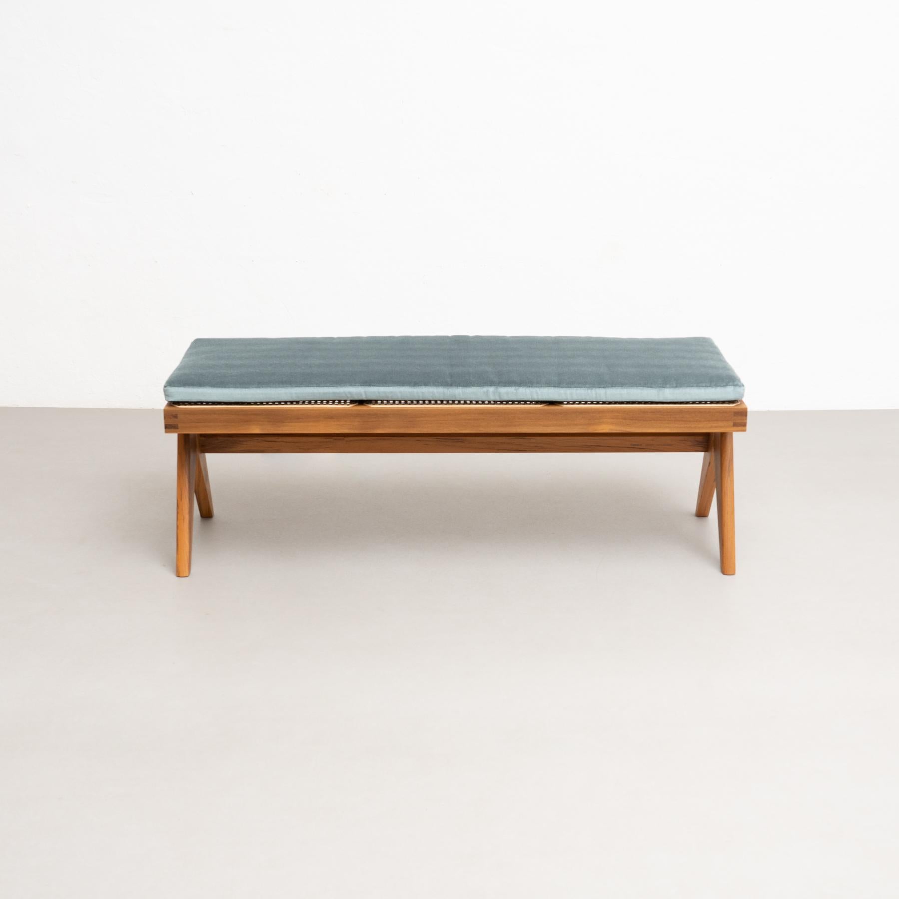 Mid-Century moderno Panca civile Pierre Jeanneret 057 con cuscino di Cassina in vendita