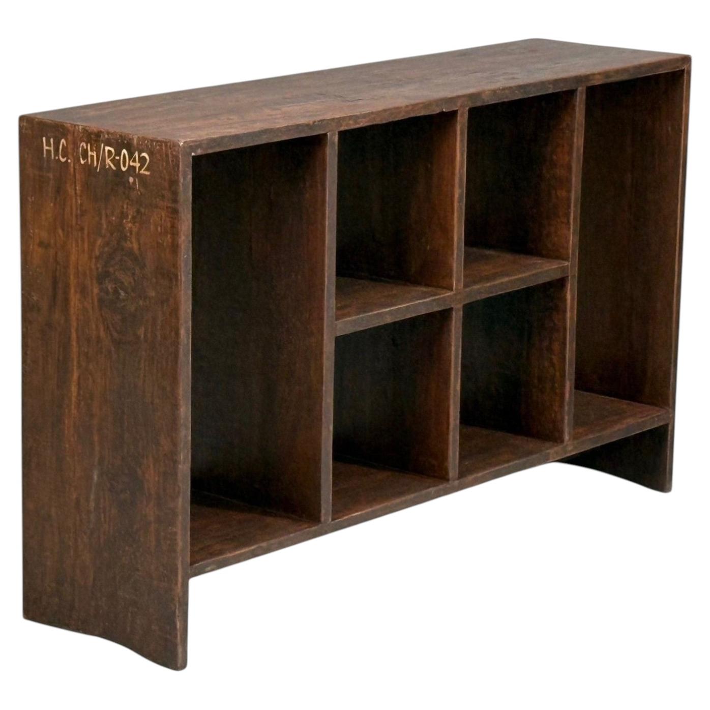 Pierre Jeanneret, estantería o librería de 6 compartimentos, teca, Chandigarh, década de 1960