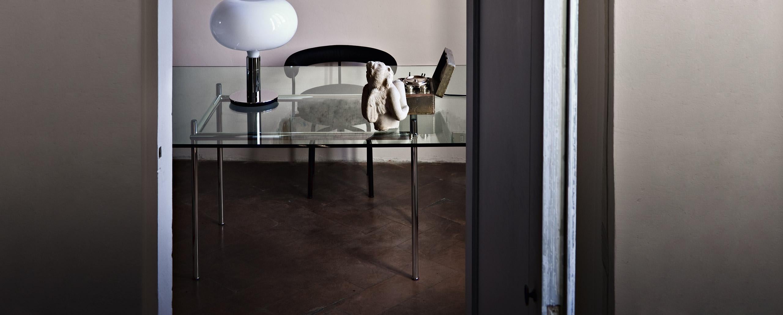 Pierre Jeanneret y Le Corbusier LC12 Mesa La Roche de Cassina Moderno de mediados de siglo en venta