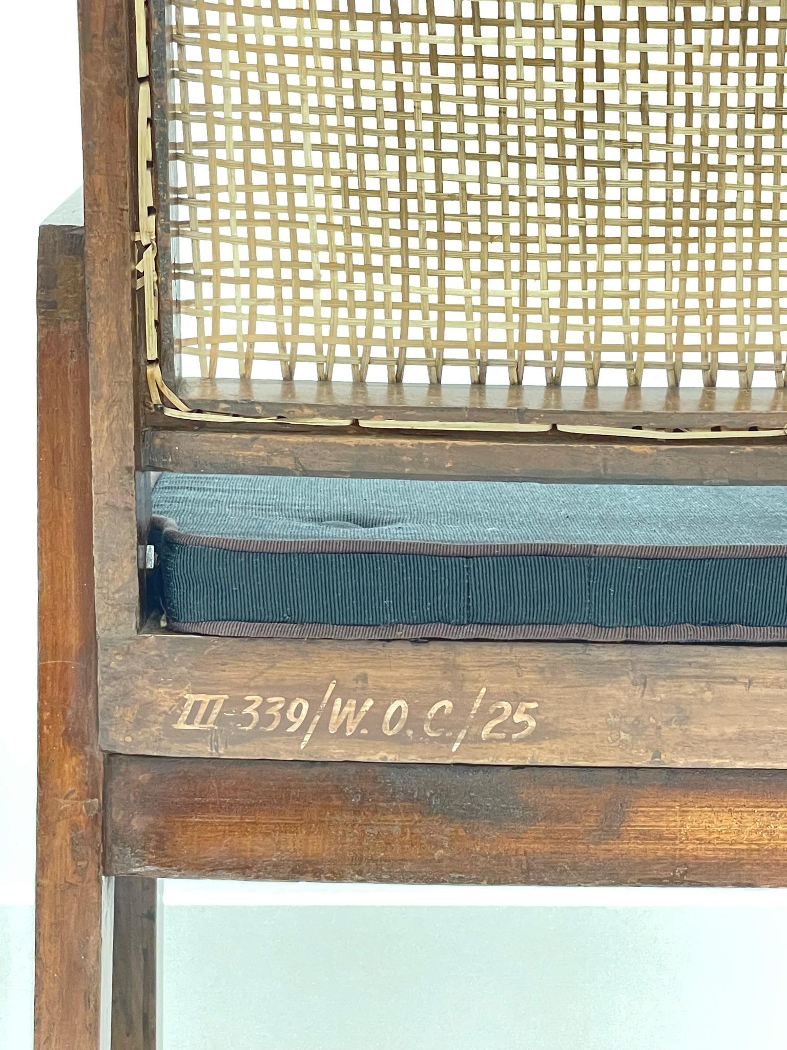 Paire de fauteuils Pierre Jeanneret de Chandigarh, vers 1955 en vente 6