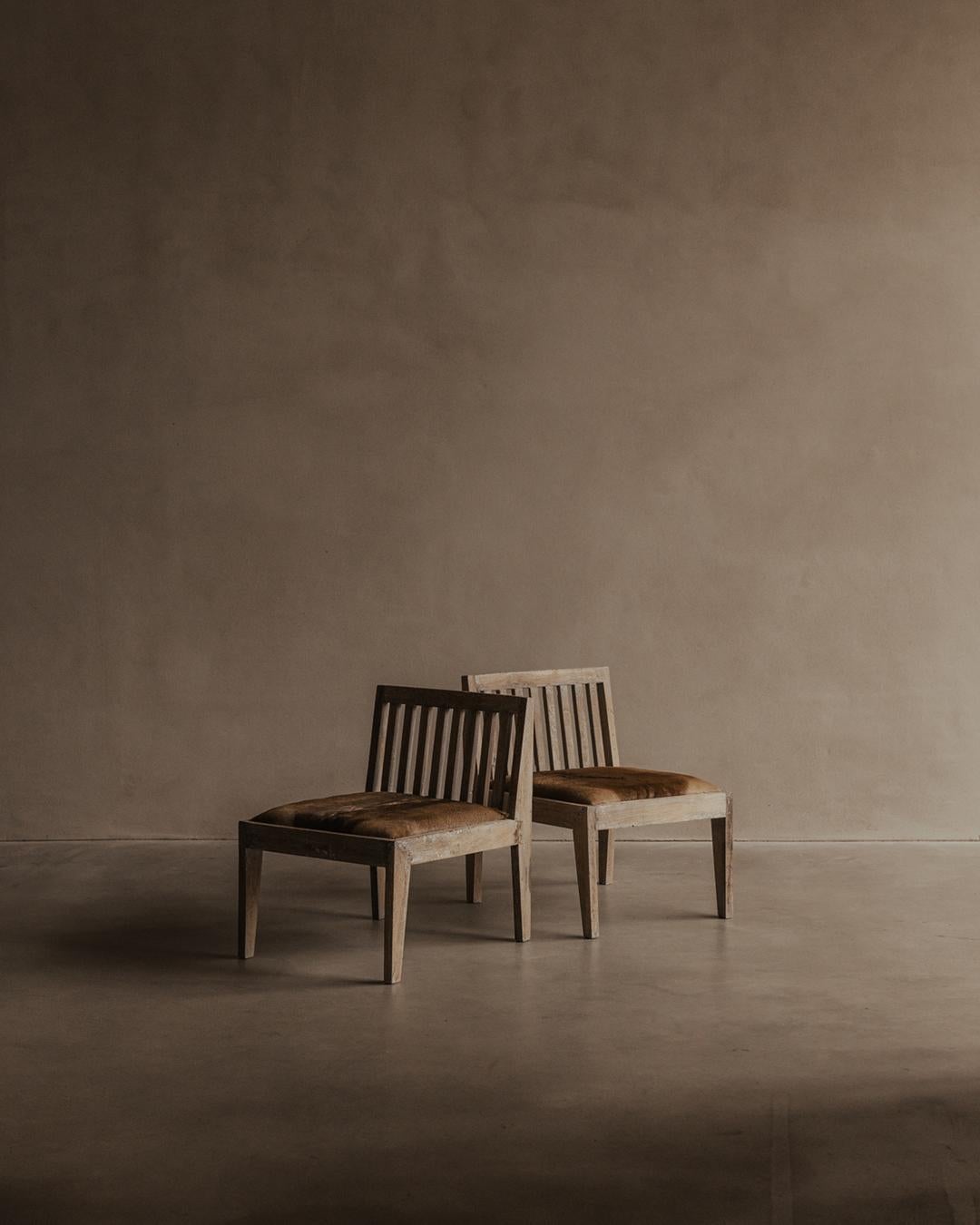 Pierre Jeanneret - Authentic PJ-SI-18-A (Pair) im Zustand „Gut“ im Angebot in Hasselt, VLI