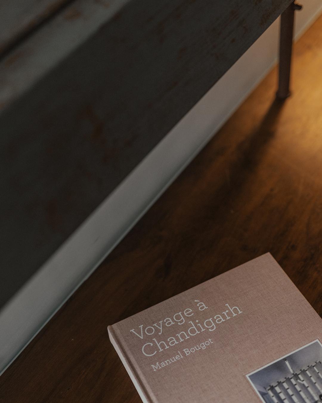 Pierre Jeanneret - Authentic PJ-TAT-08-B For Sale 2