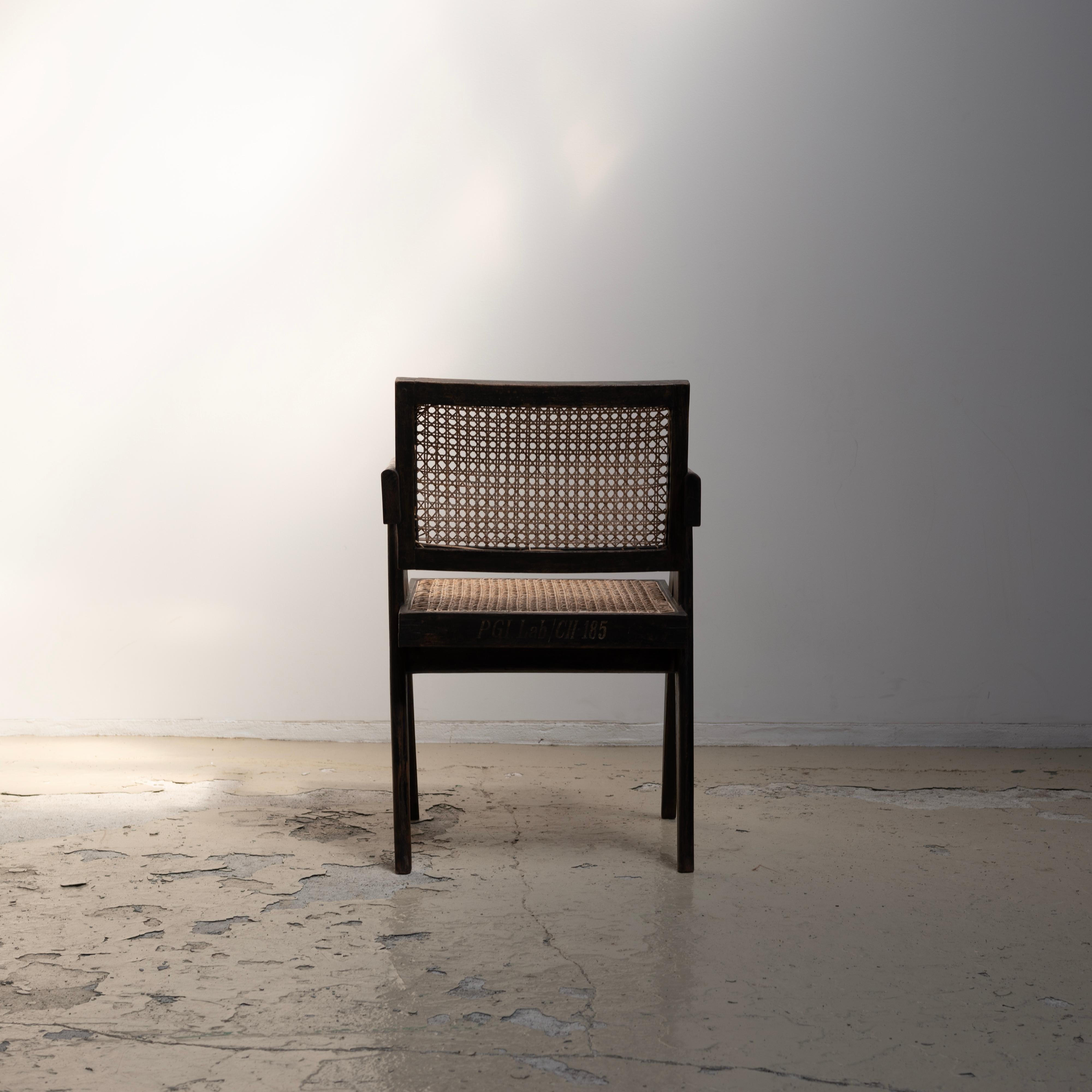 Pierre Jeanneret , Black Office Chair for Chandigarh, Teak , 1950s In Good Condition For Sale In Edogawa-ku Tokyo, JP