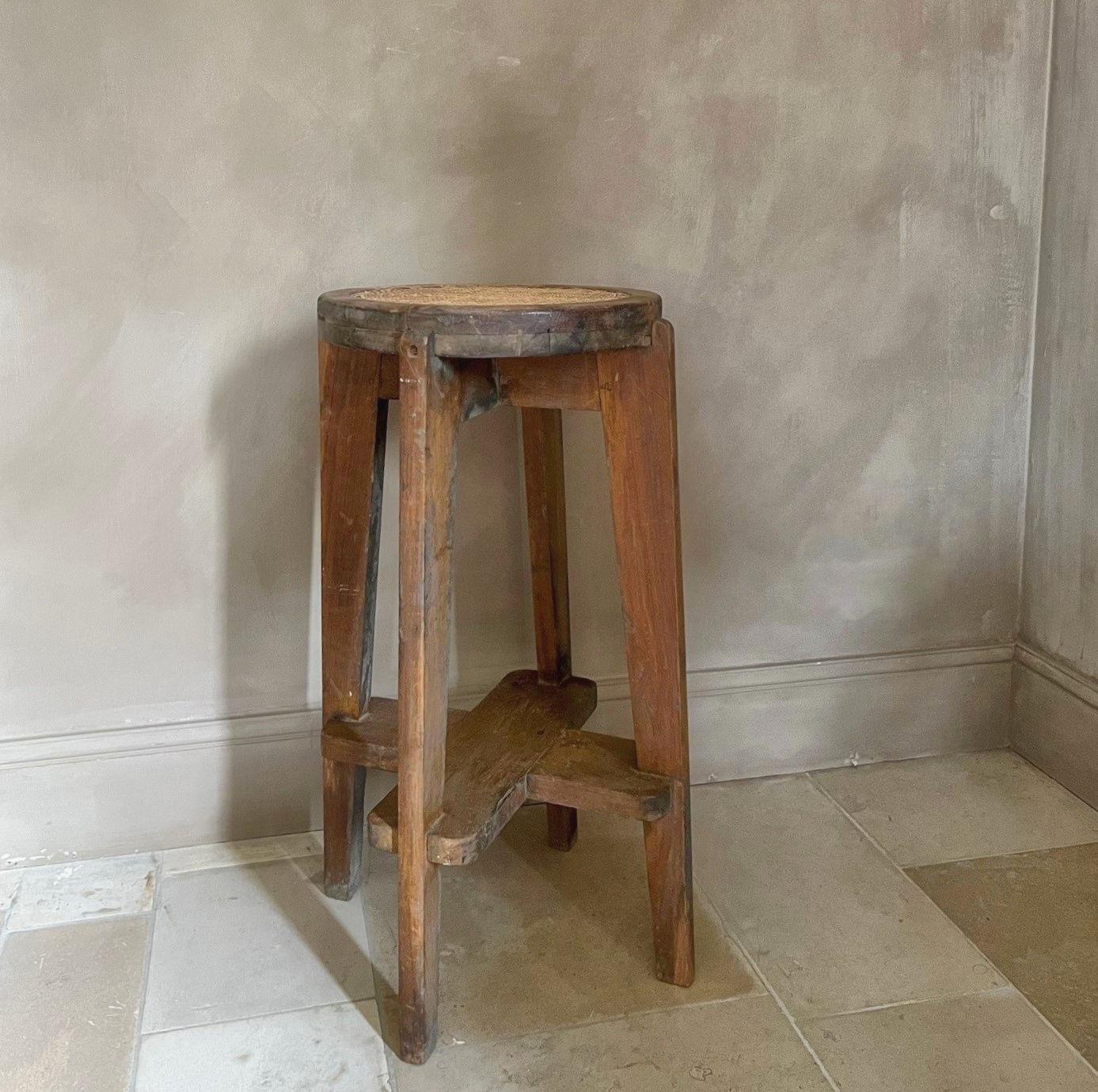 Tabouret haut Pierre Jeanneret Chandigarh avec cannage PJ-011001 en vente 2