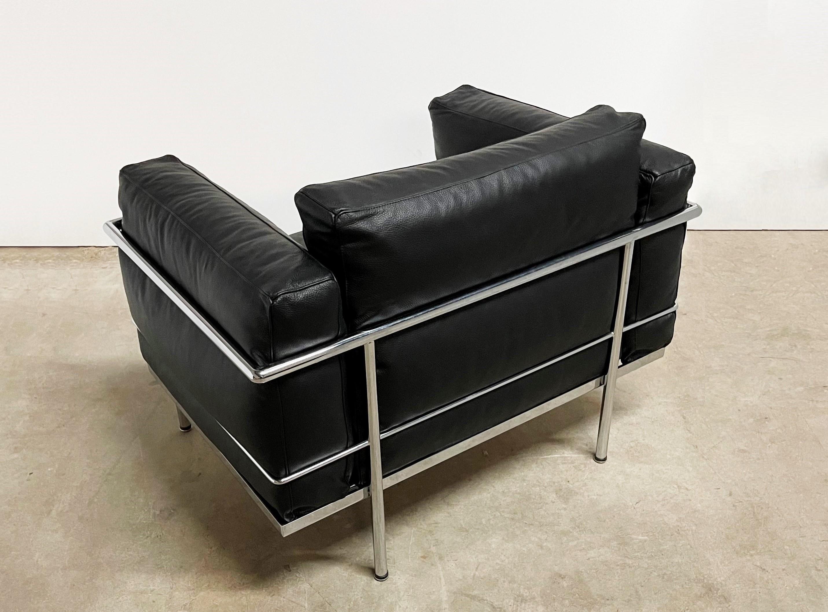 Leather Pierre Jeanneret, Charlotte Perriand & Le Corbusier Grand Comfort Lounge Chairs For Sale