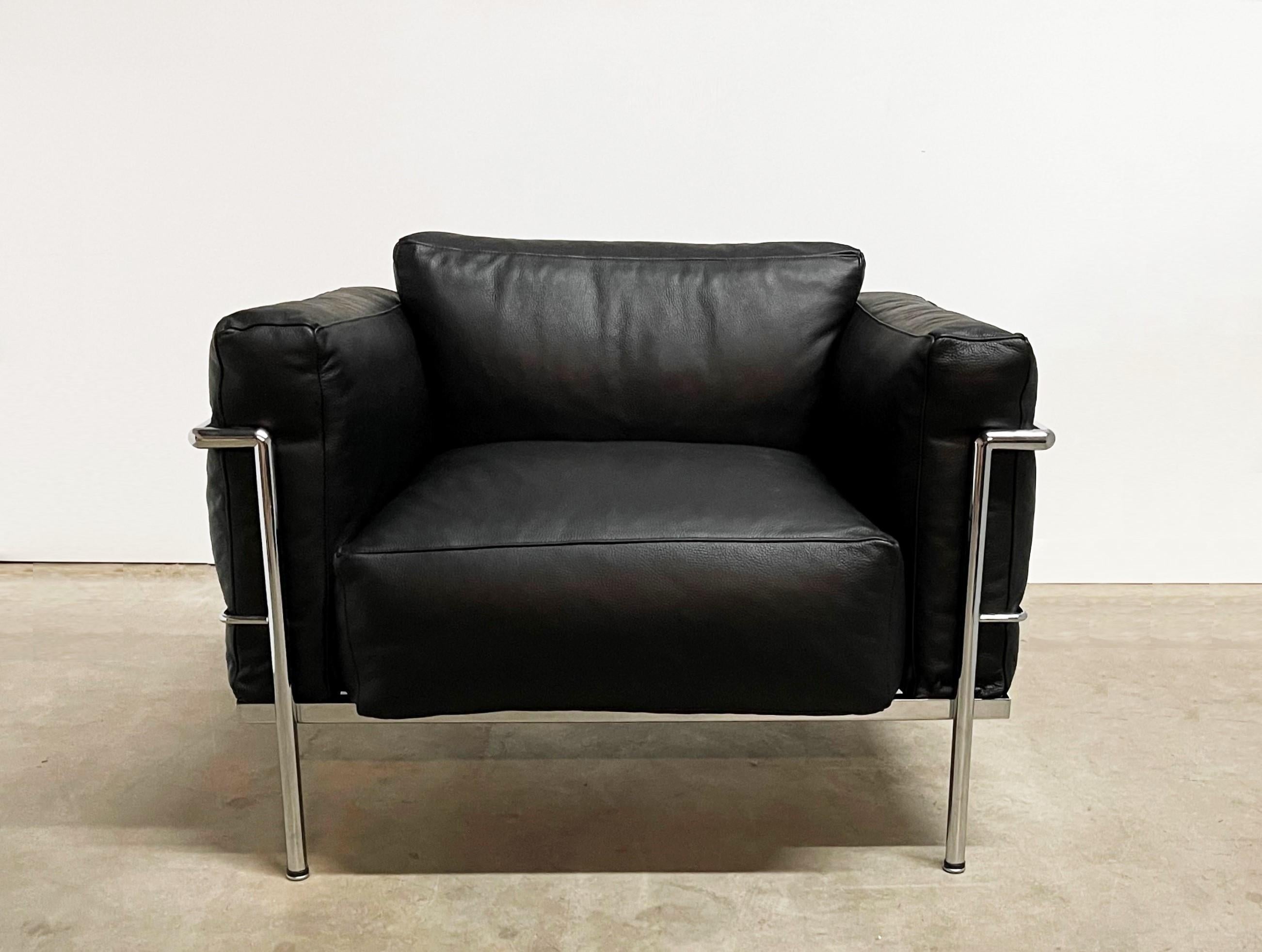 Pierre Jeanneret, Charlotte Perriand & Le Corbusier Grand Comfort Loungesessel (Bauhaus) im Angebot