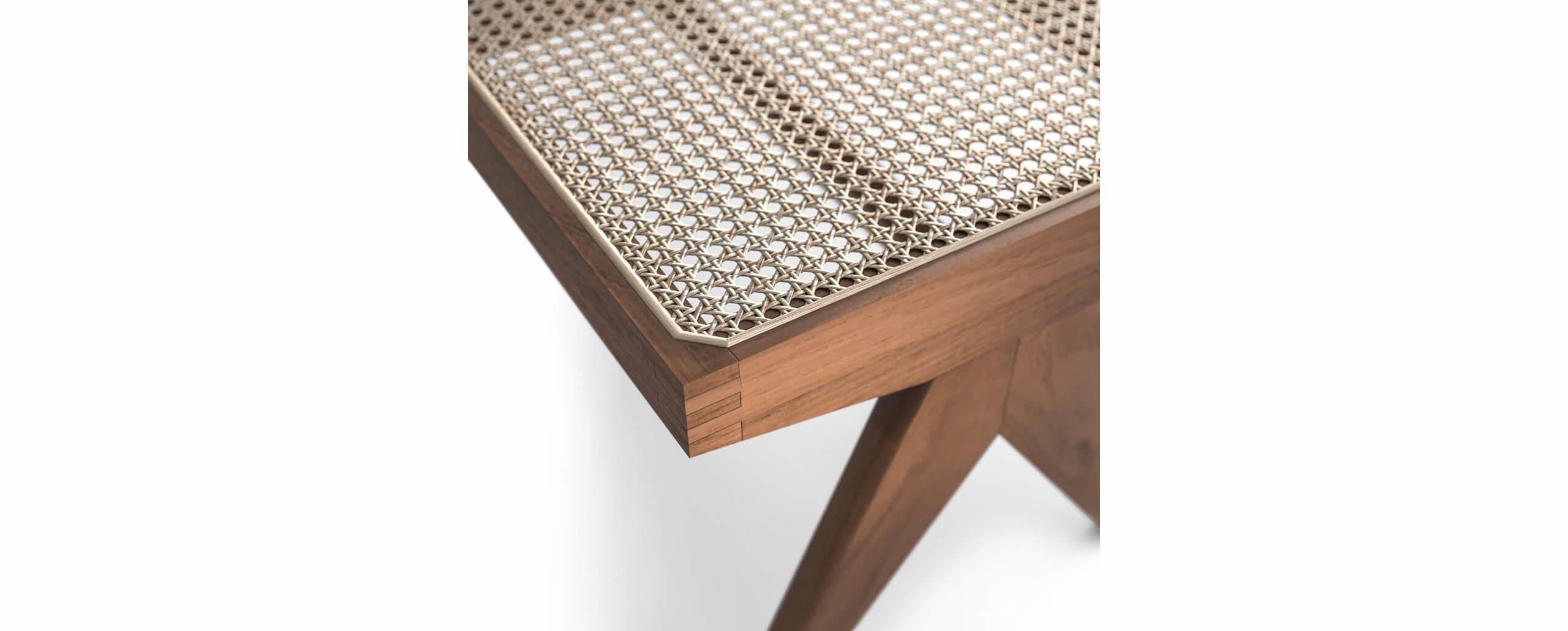 Mid-Century moderno Panca civile Pierre Jeanneret, legno e canna viennese intrecciata di Cassina in vendita