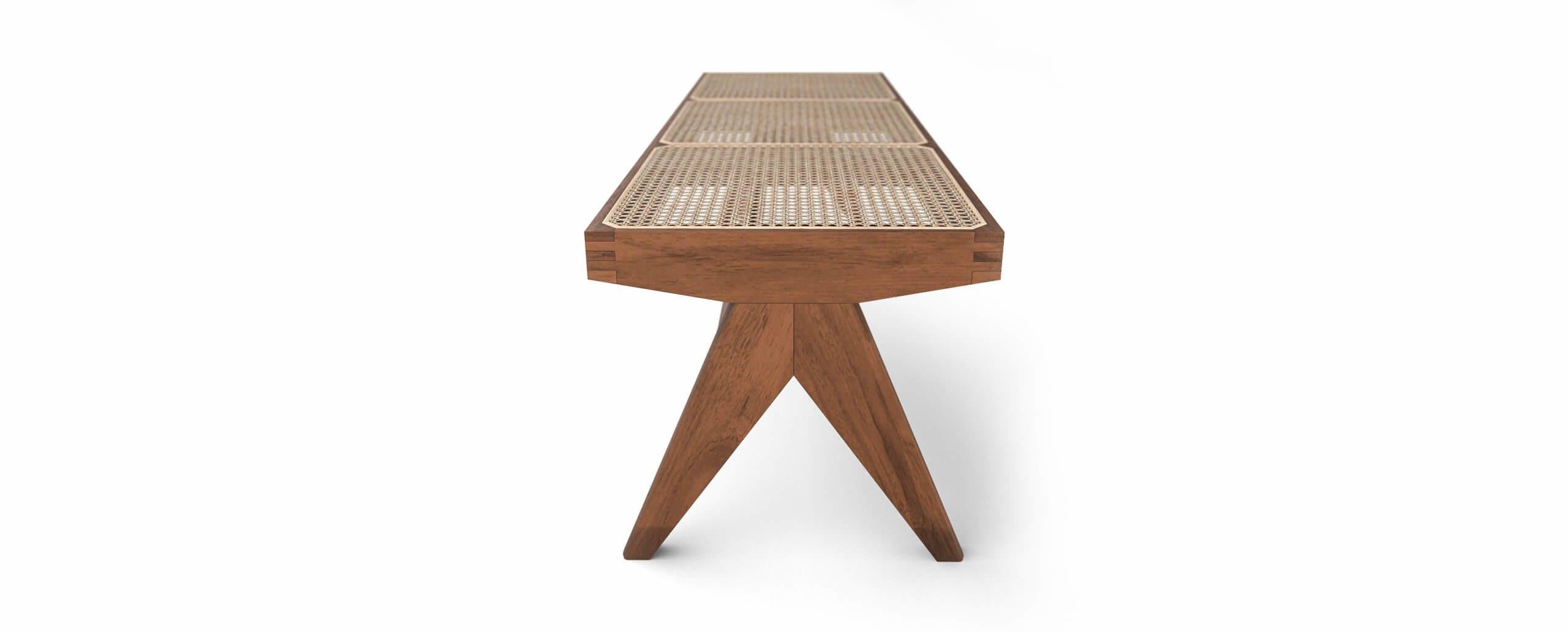 Italiano Panca civile Pierre Jeanneret, legno e canna viennese intrecciata di Cassina in vendita