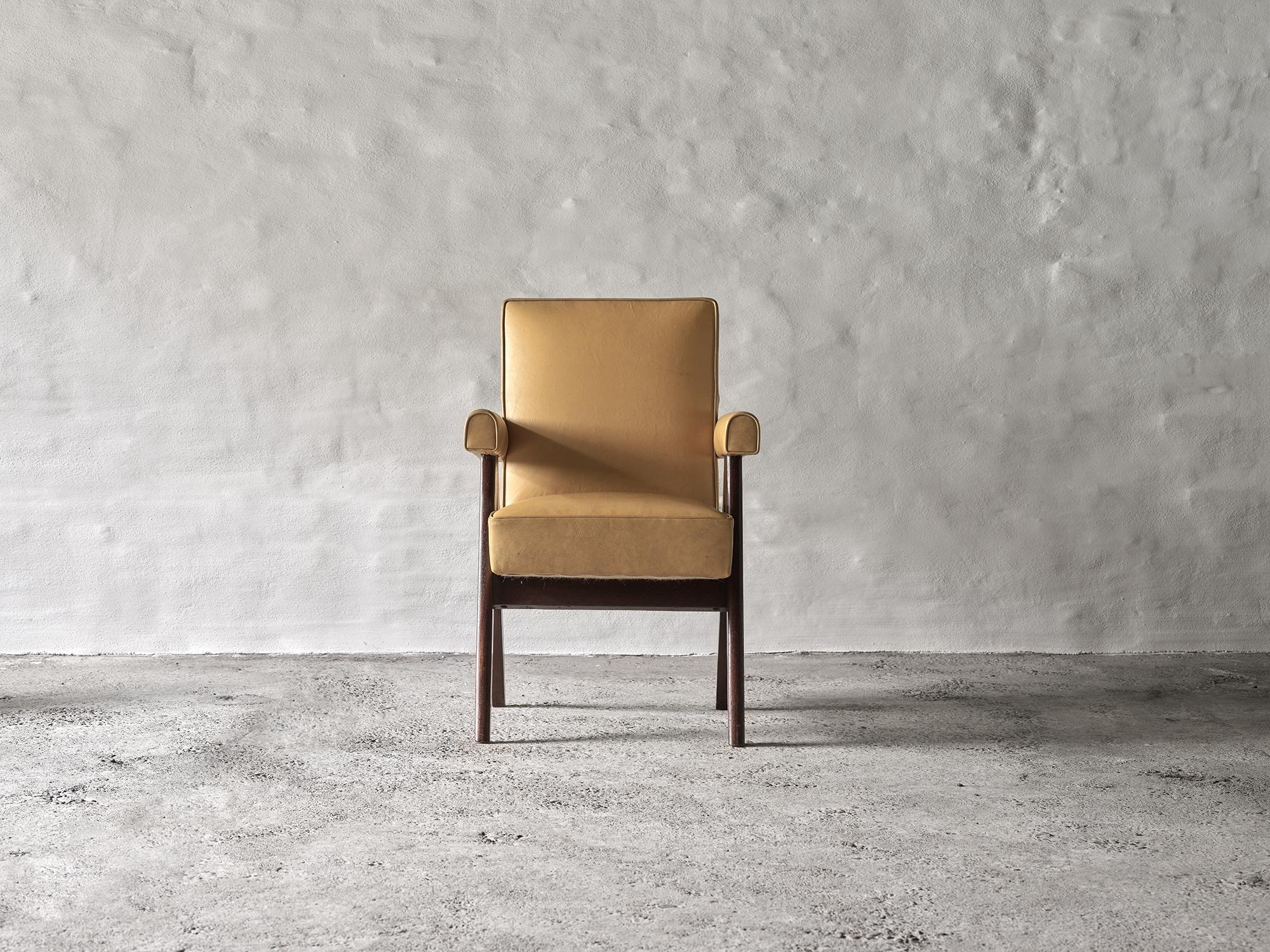 Pierre Jeanneret Committee Chair Model No. PJ-SI-30-A In Excellent Condition For Sale In Ghent, BE