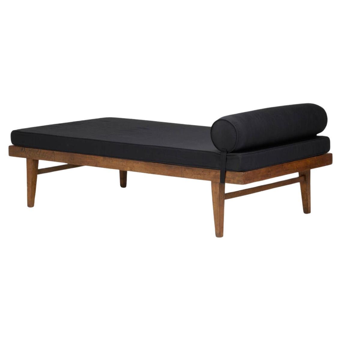 Indien Méridienne authentique mi-siècle moderne Pierre Jeanneret de Chandigarh en vente
