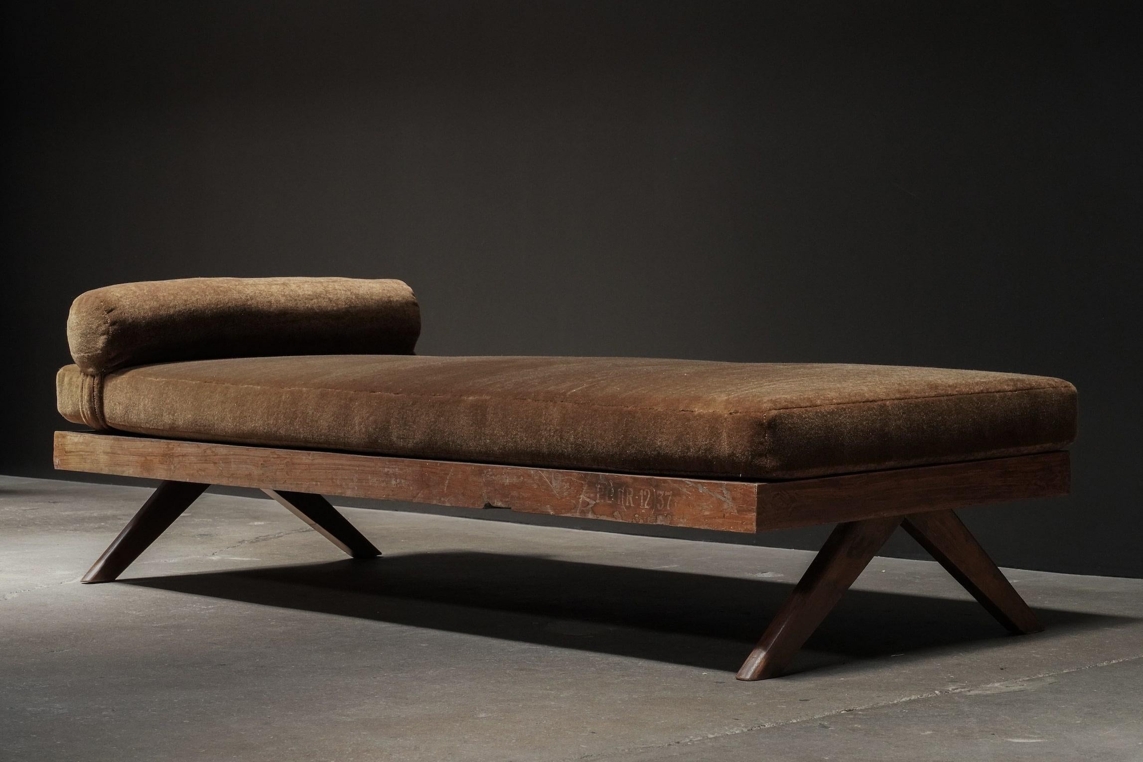 Indian Pierre Jeanneret Daybed with Bolster, in Mohair 