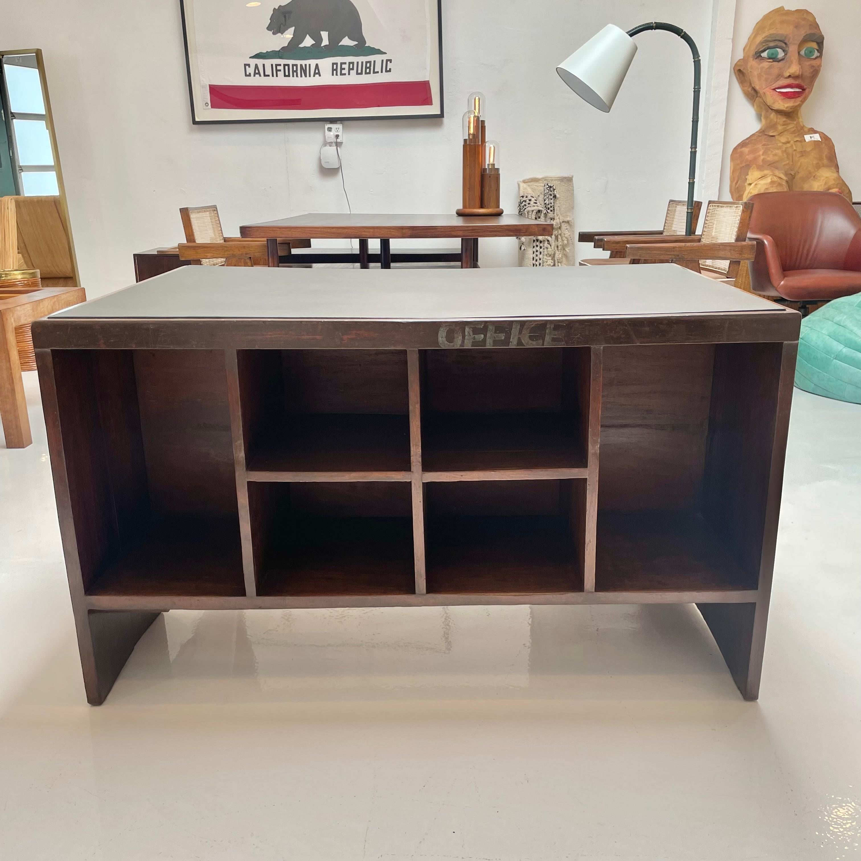 Pierre Jeanneret Desk, 1950s Chandigargh For Sale 1