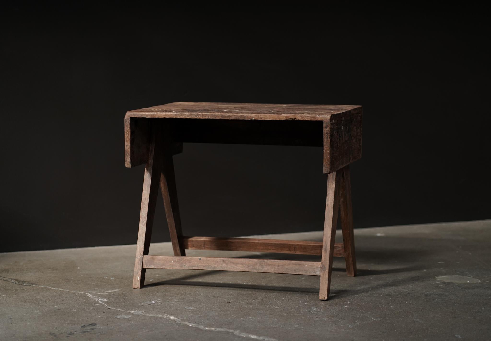 Incredible Pierre Jeanneret Desk/ Side Table, Bureau En Teck. 
This piece can be used a multi use side table or small desk. Originally designed as a student desk. 