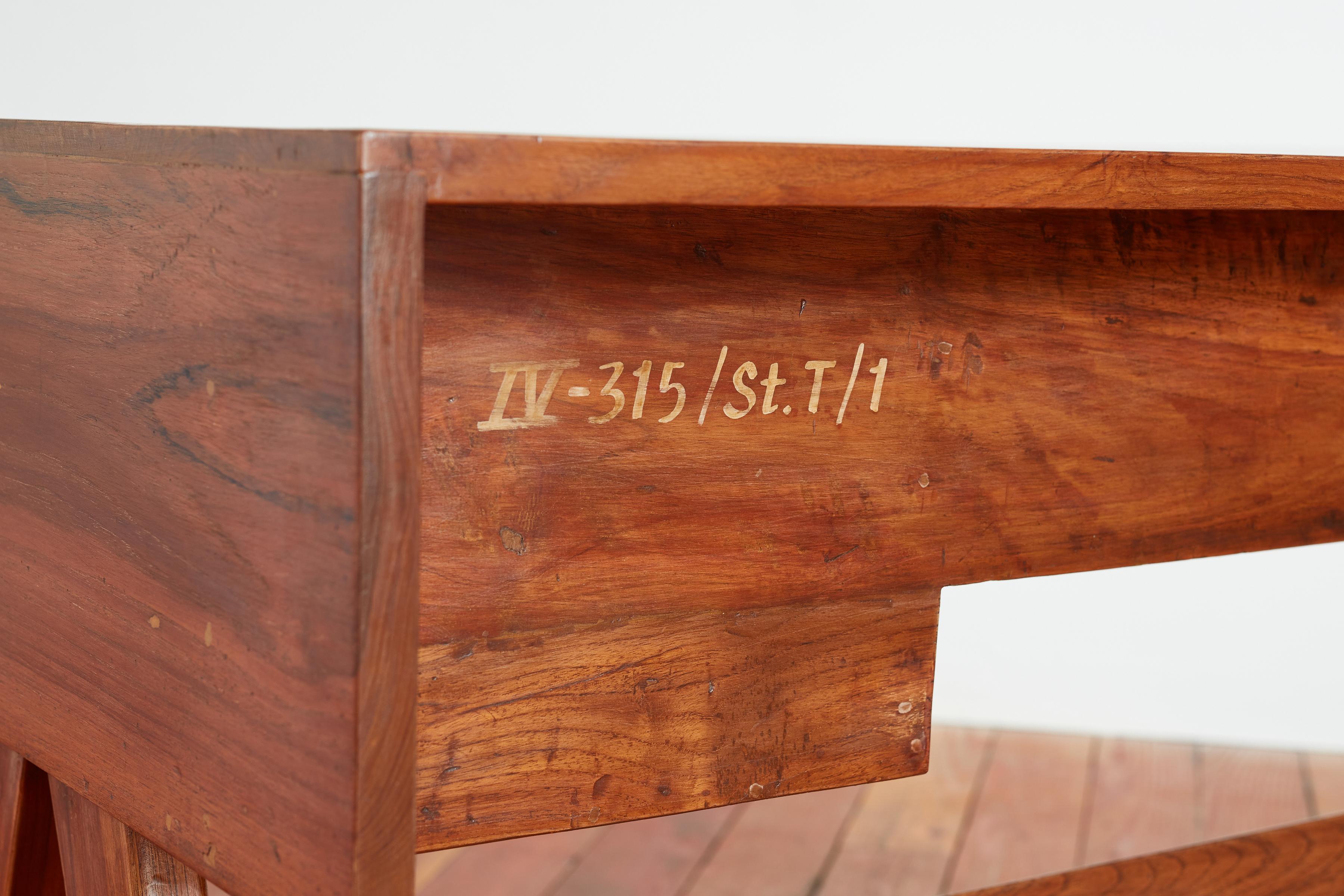 Pierre Jeanneret Desk & Stool  For Sale 4
