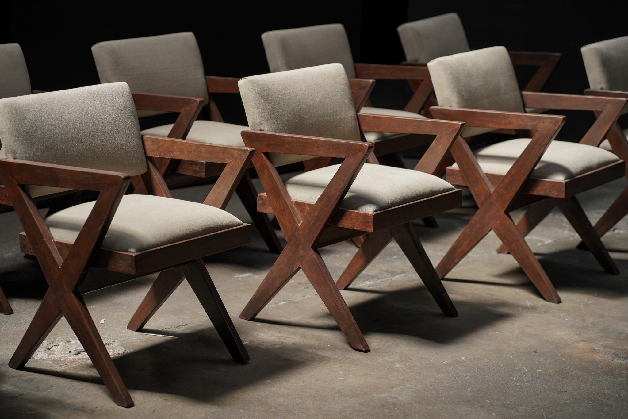 Poltrone da pranzo Pierre Jeanneret In condizioni ottime in vendita a Los Angeles, CA
