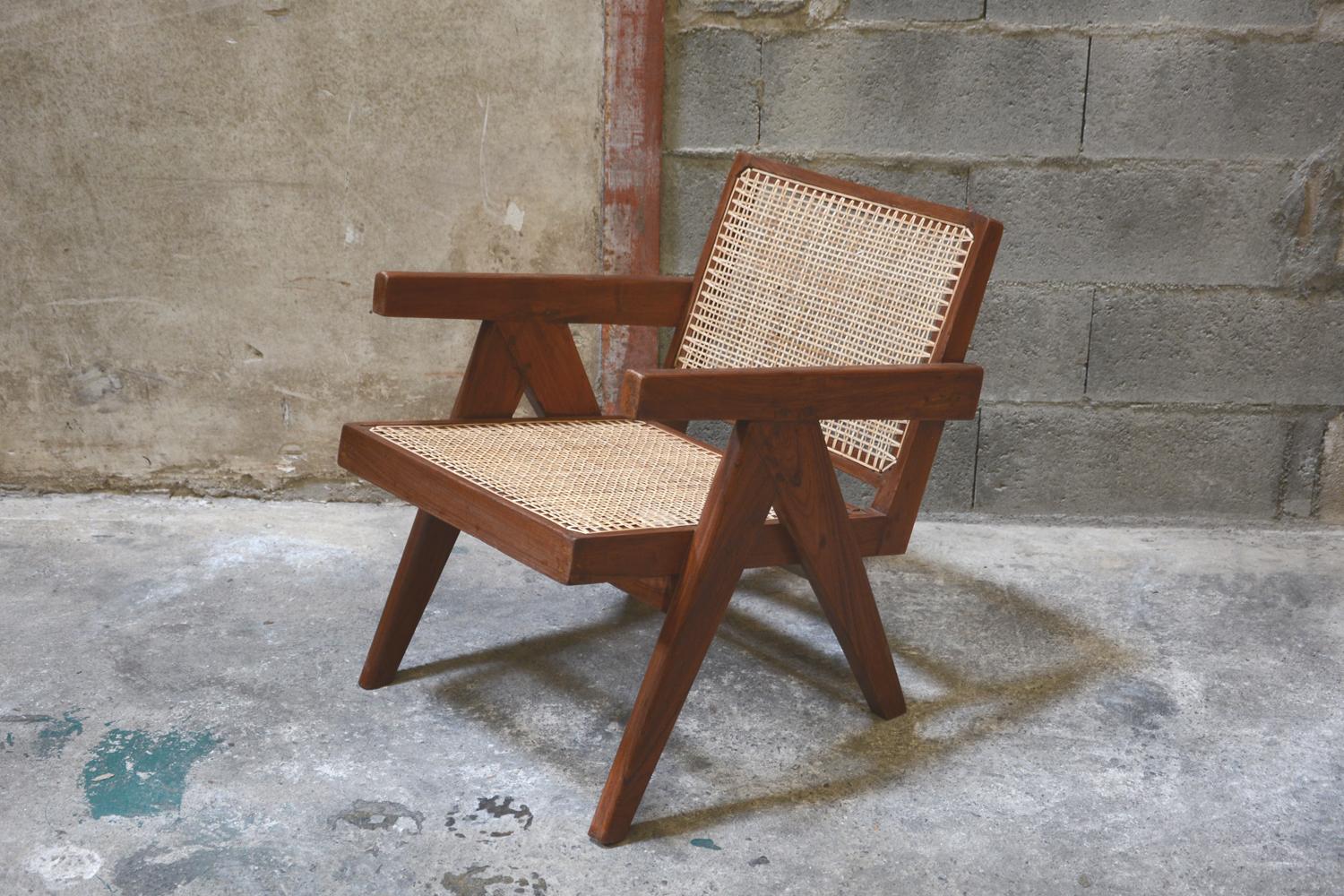 Pierre Jeanneret, Exceptional set of 8 'Easy Armchairs' with Original Lettering In Fair Condition For Sale In BREST, FR
