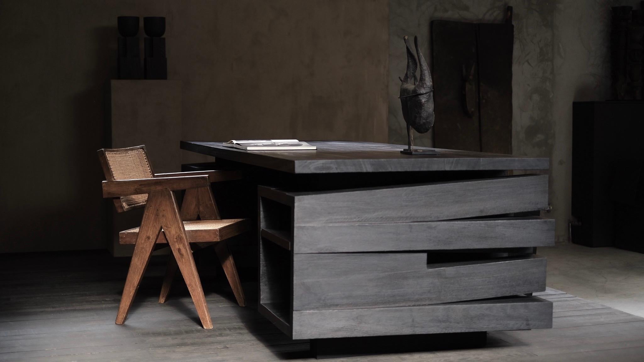 Fauteuil à dossier flottant Pierre Jeanneret État moyen - En vente à Lubbeek, BE